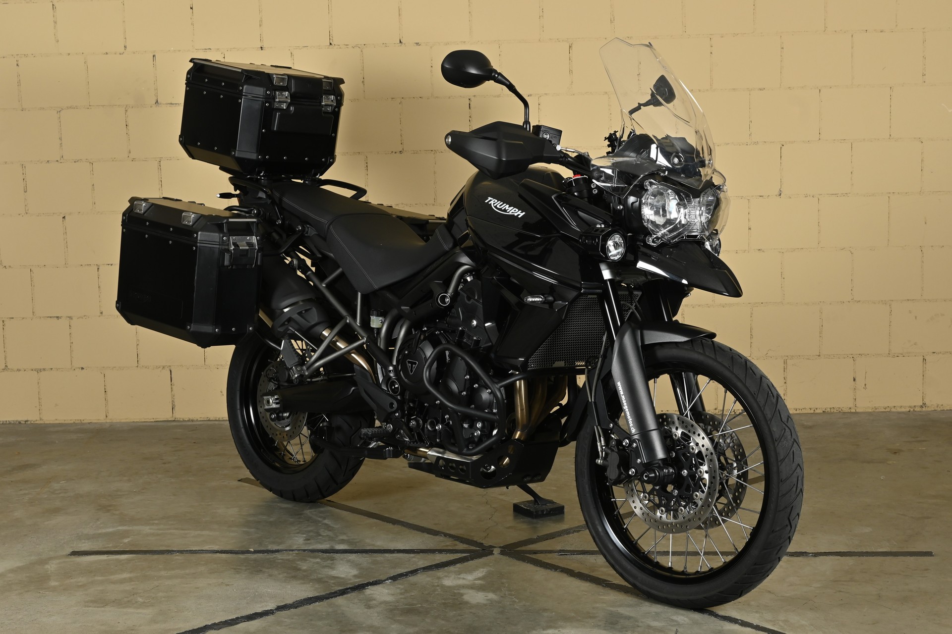 TRIUMPH Tiger 800 XCx ABS-image-1