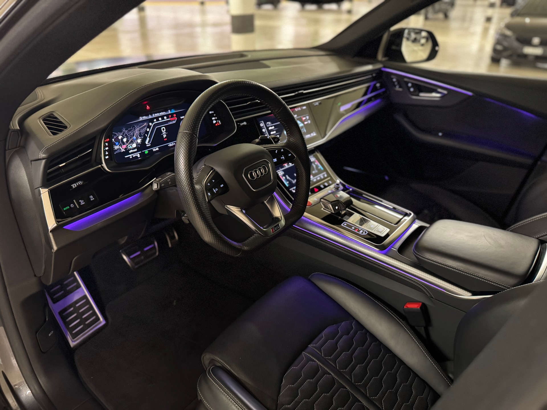 AUDI RSQ8 quattro tiptronic-image-8