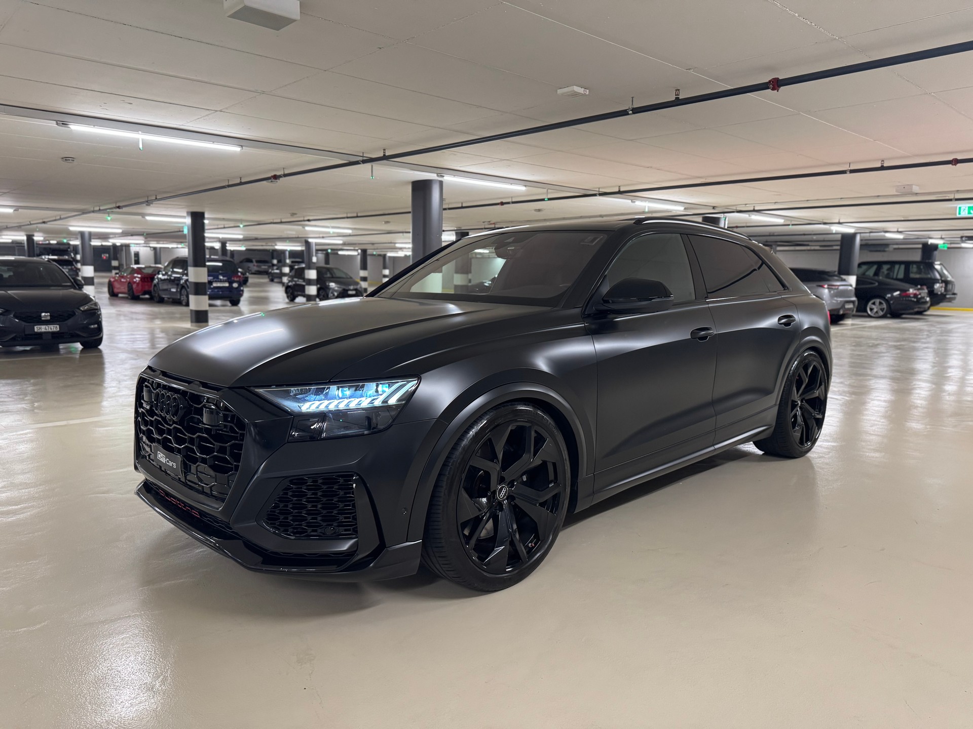 AUDI RSQ8 quattro tiptronic
