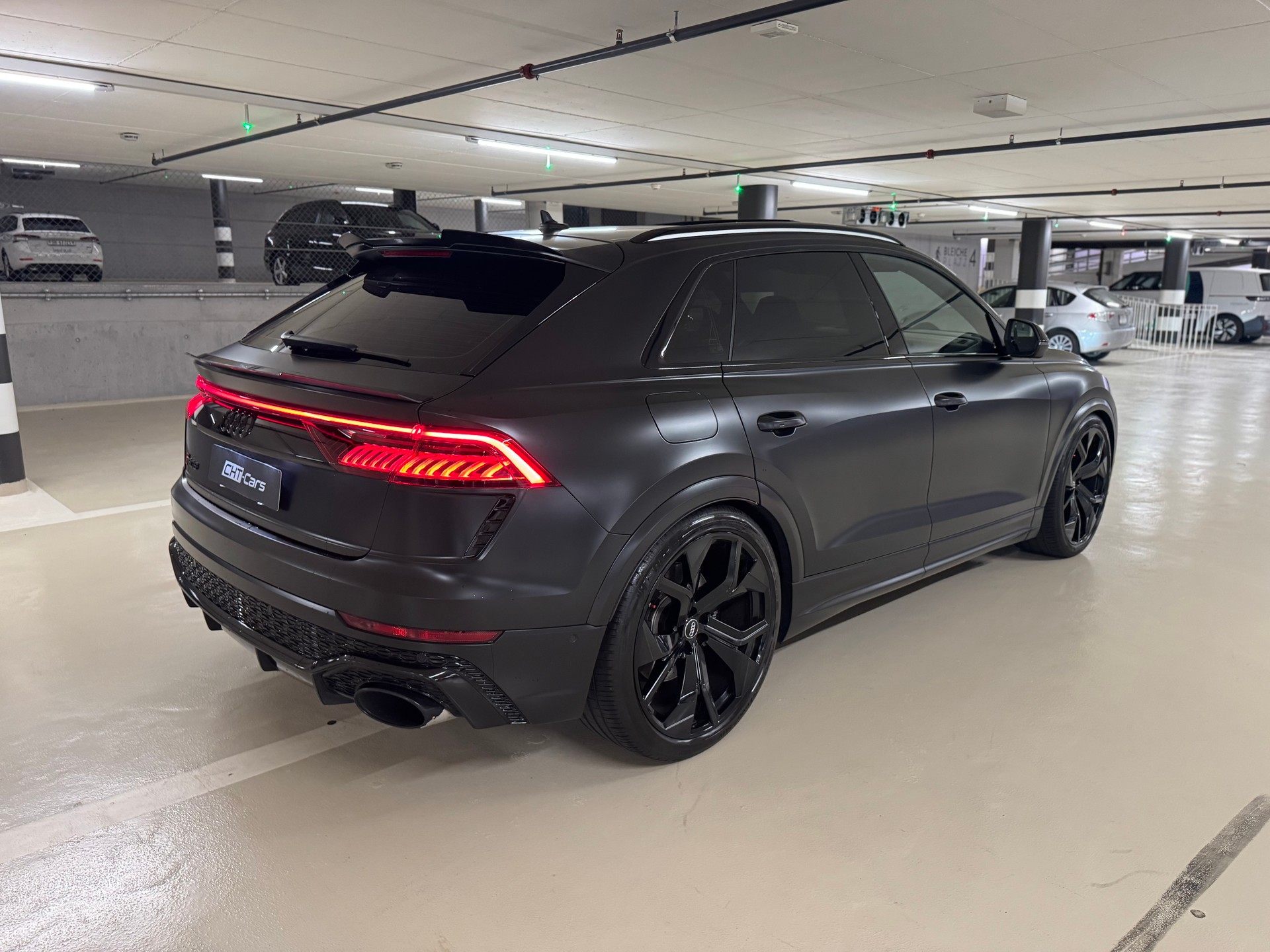 AUDI RSQ8 quattro tiptronic-image-4