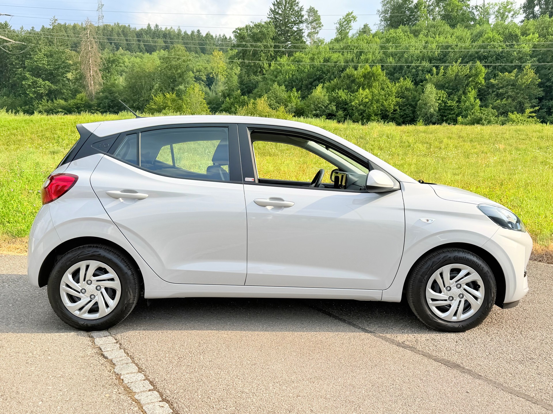HYUNDAI NEU: i10 1.0 "ORIGO" AUTOMAT NUR 260 KM !! CH WAGEN MIT VOLLGARANTIE 5 JAHRE !! SONDERFARBE NEU !!-image-13