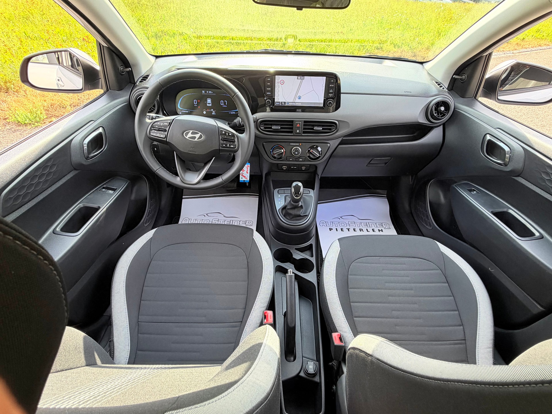 HYUNDAI NEU: i10 1.0 "ORIGO" AUTOMAT NUR 260 KM !! CH WAGEN MIT VOLLGARANTIE 5 JAHRE !! SONDERFARBE NEU !!-image-15