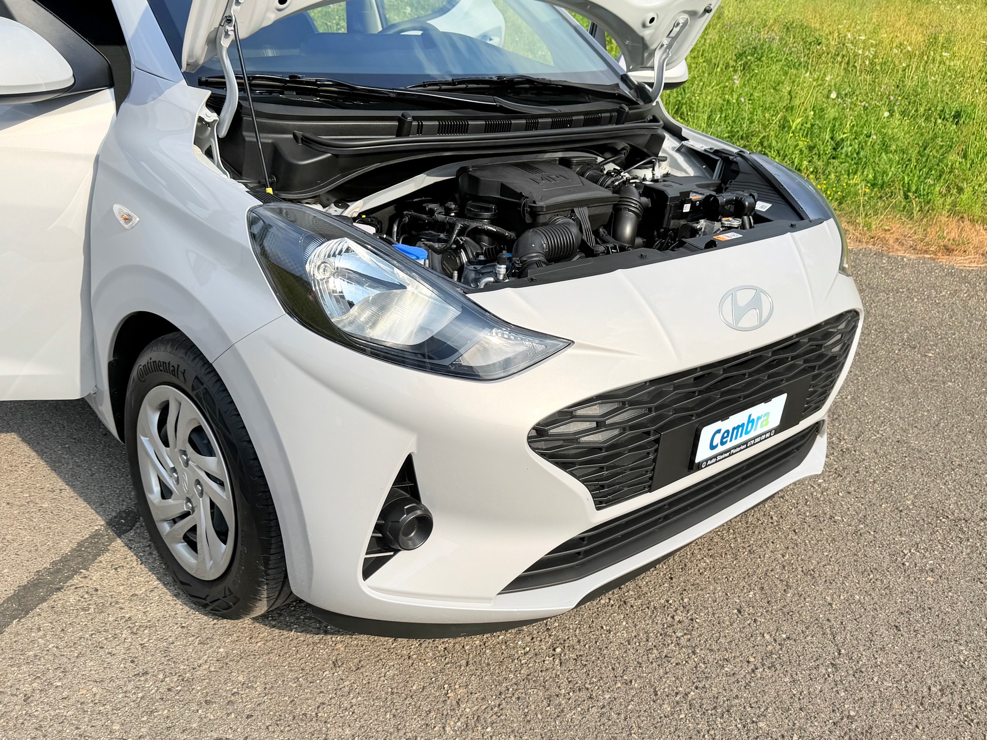 HYUNDAI NEU: i10 1.0 "ORIGO" AUTOMAT NUR 260 KM !! CH WAGEN MIT VOLLGARANTIE 5 JAHRE !! SONDERFARBE NEU !!-image-28