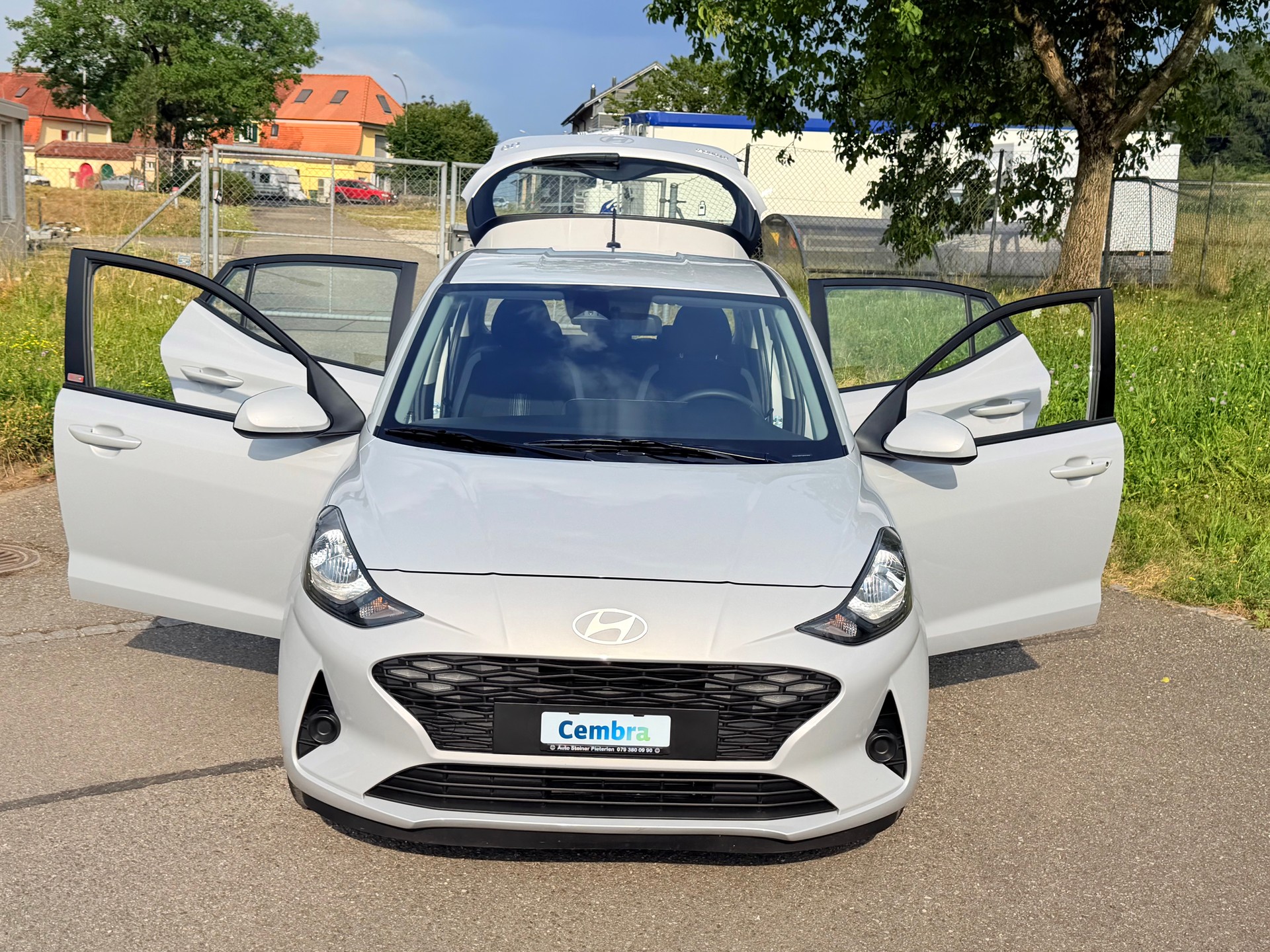 HYUNDAI NEU: i10 1.0 "ORIGO" AUTOMAT NUR 260 KM !! CH WAGEN MIT VOLLGARANTIE 5 JAHRE !! SONDERFARBE NEU !!