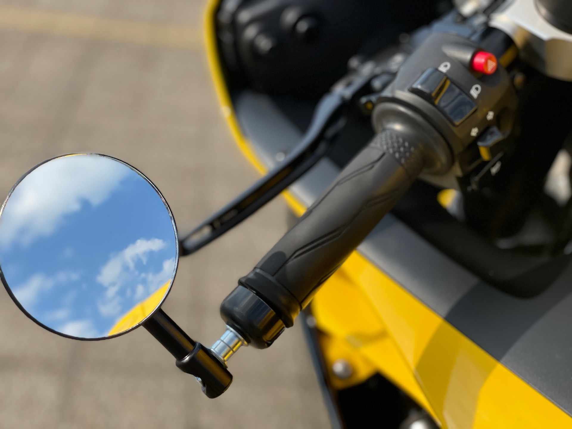 YAMAHA YZF-R6-image-10