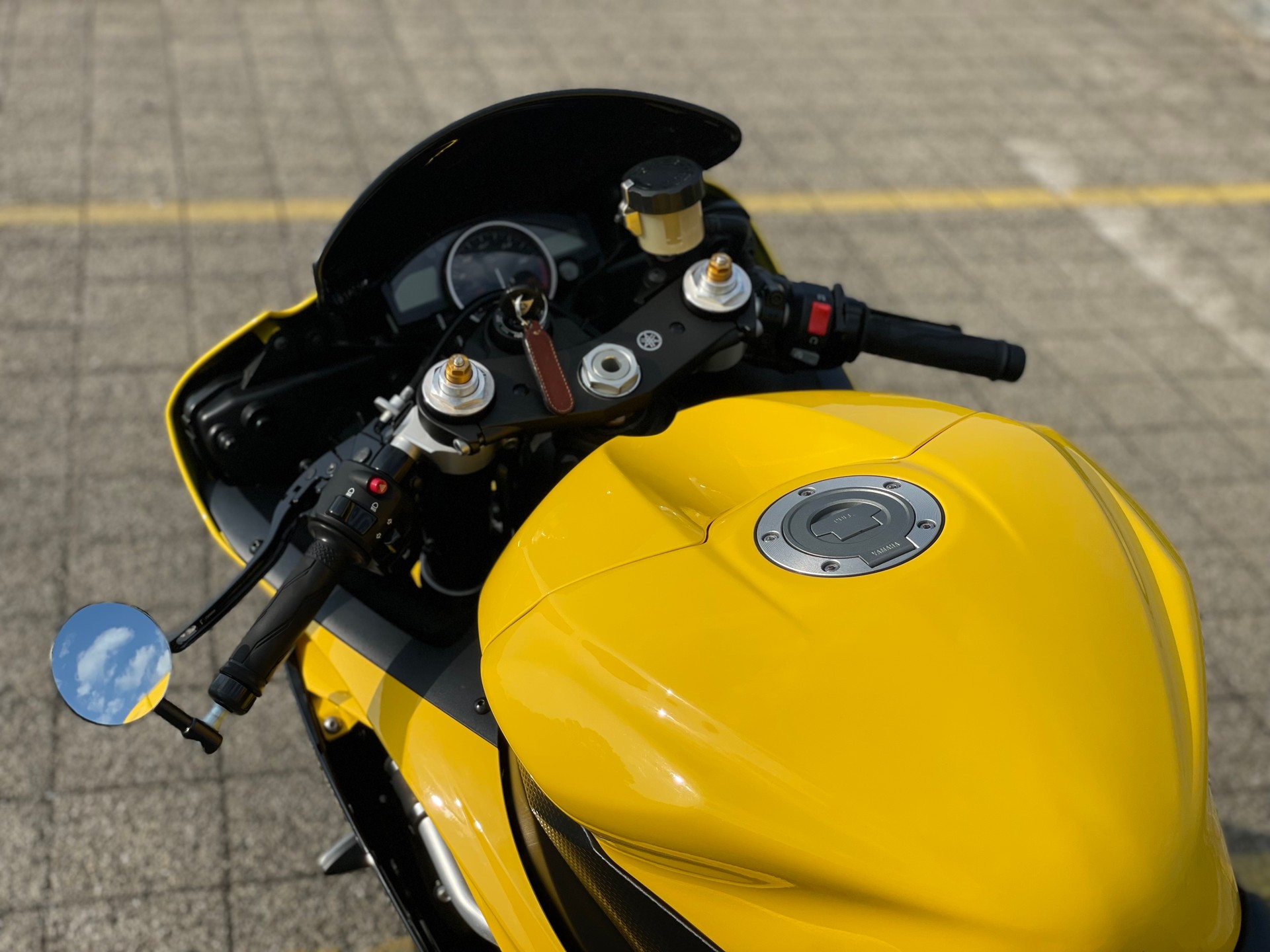 YAMAHA YZF-R6-image-8