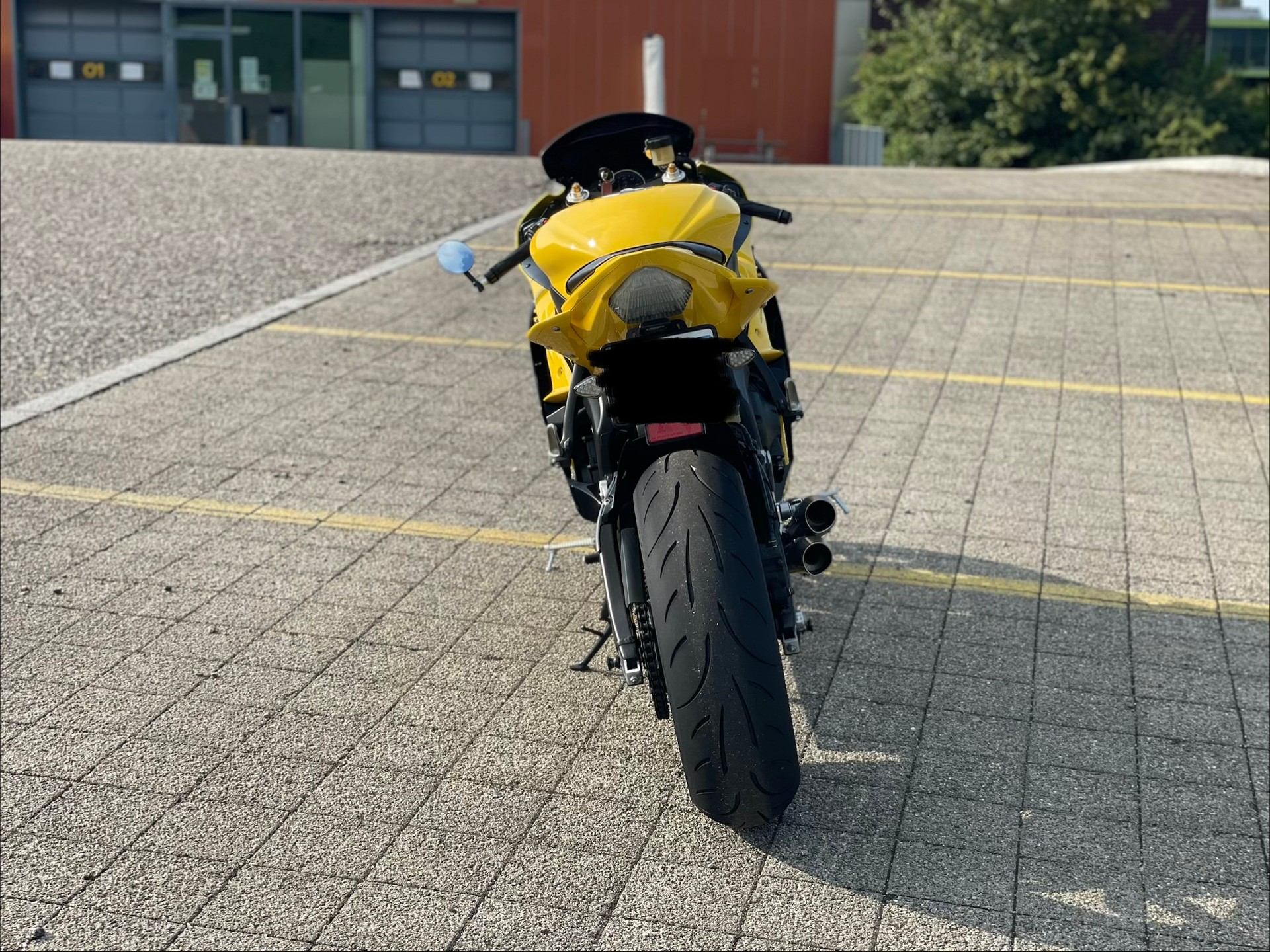 YAMAHA YZF-R6-image-3