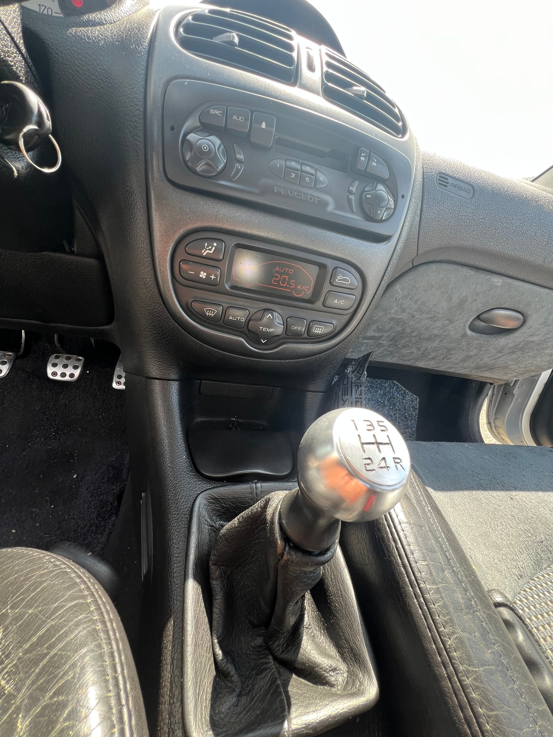 PEUGEOT 206 2.0 16V GTI-image-6