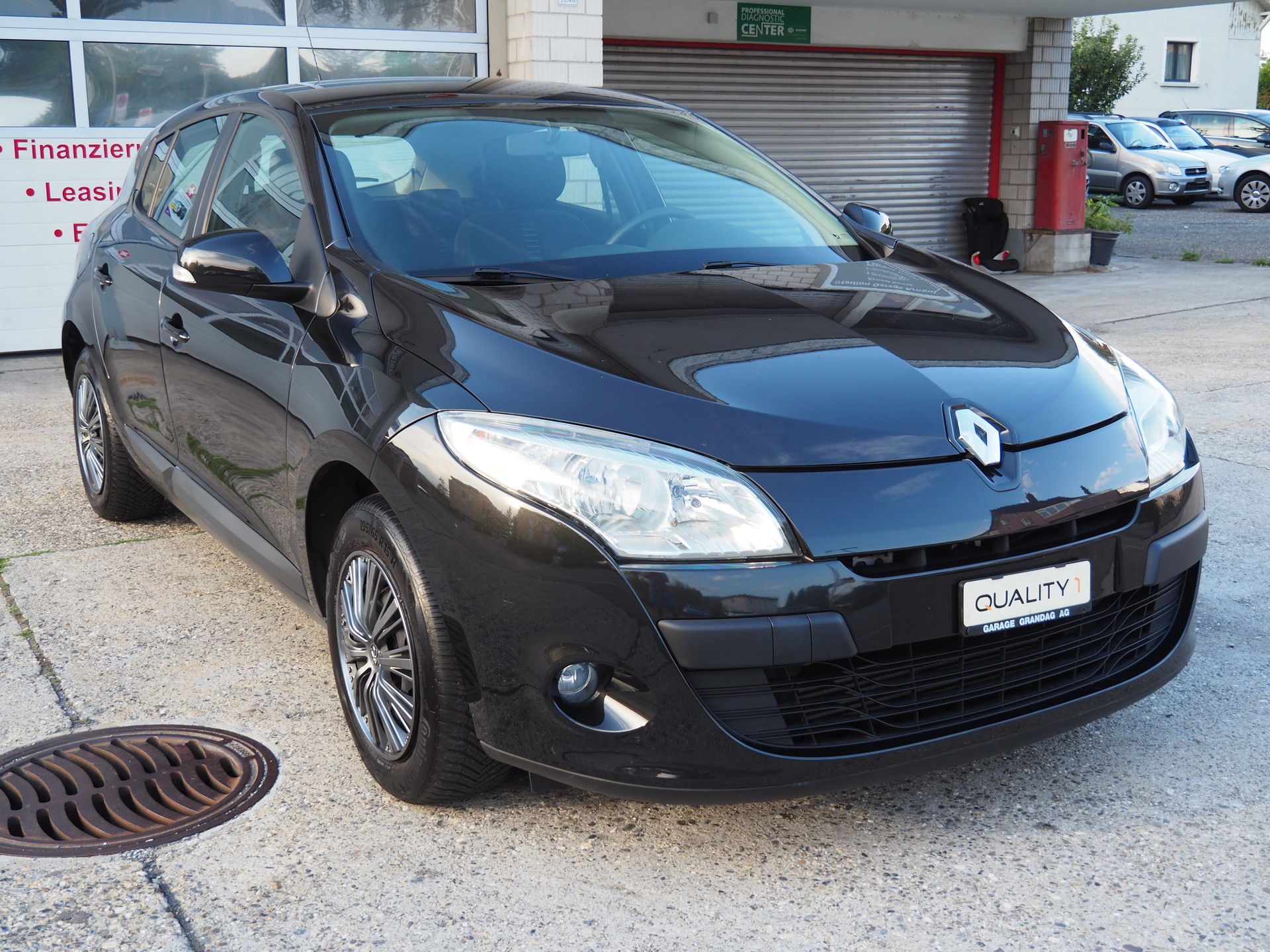 RENAULT Mégane 1.4 16V Turbo Privilège-image-4