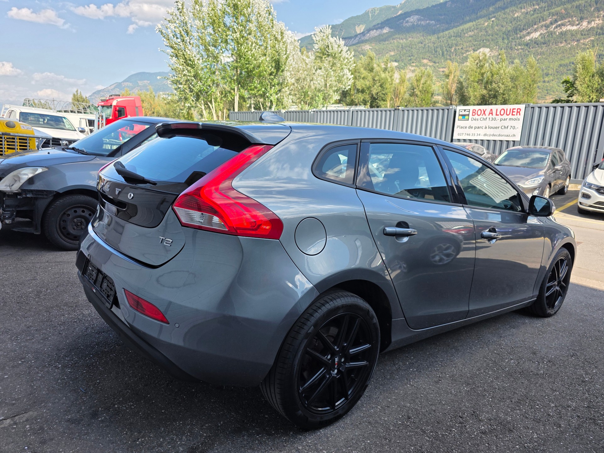 VOLVO V40 T2 Inscription Geartronic-showroom-element-2
