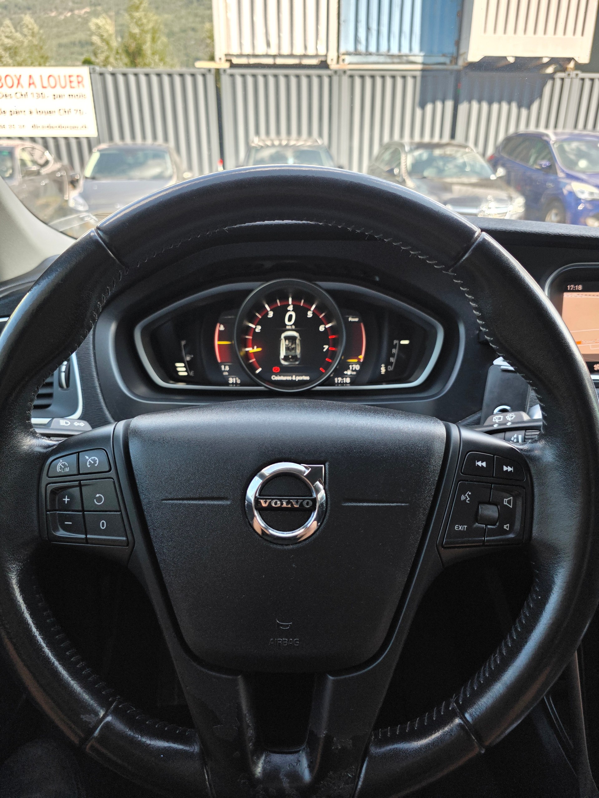 VOLVO V40 T2 Inscription Geartronic-image-9