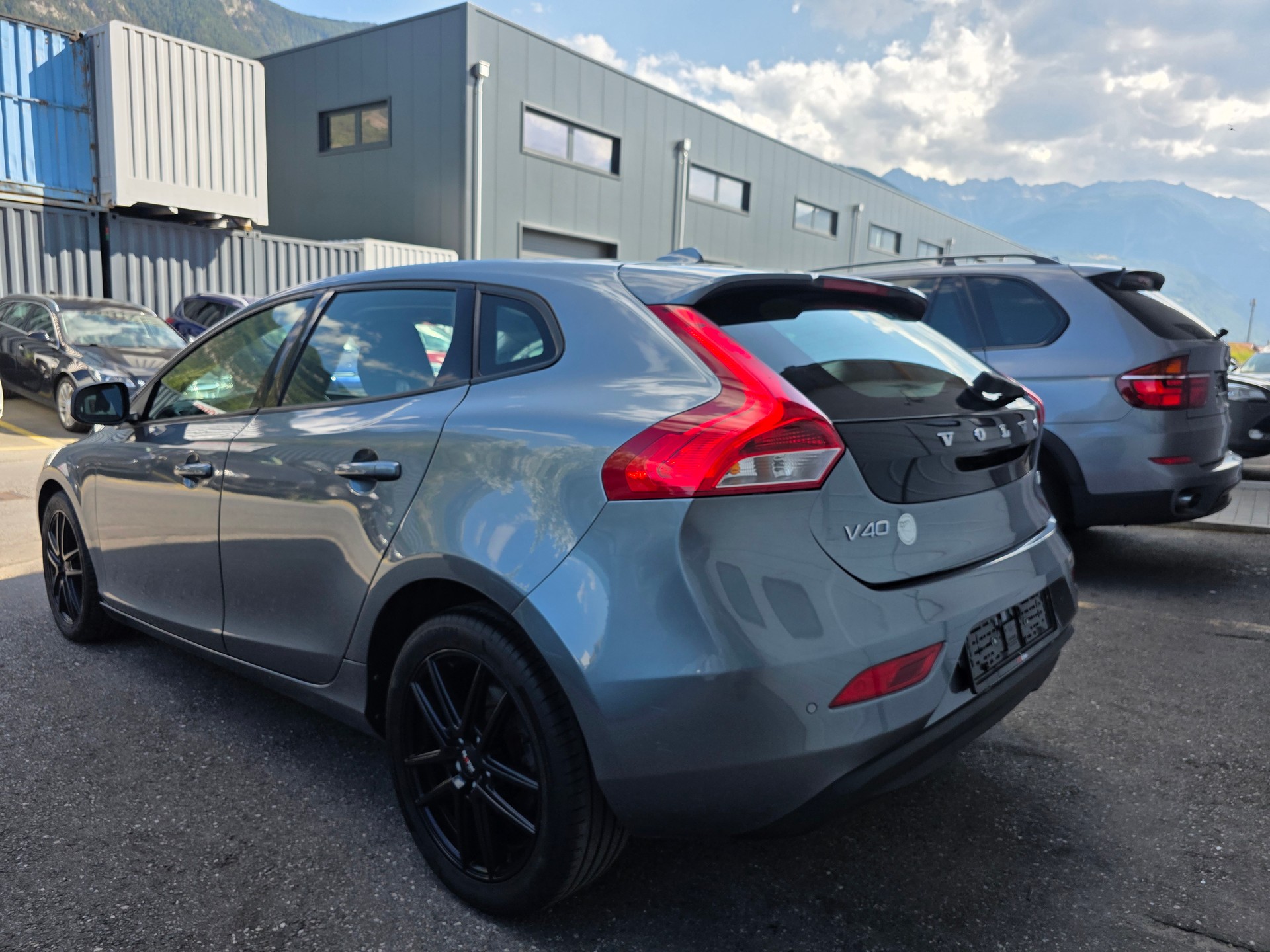 VOLVO V40 T2 Inscription Geartronic-showroom-element-1