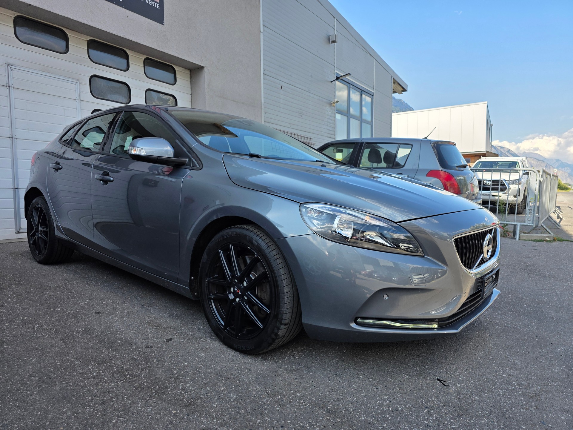 VOLVO V40 T2 Inscription Geartronic-showroom-element-3