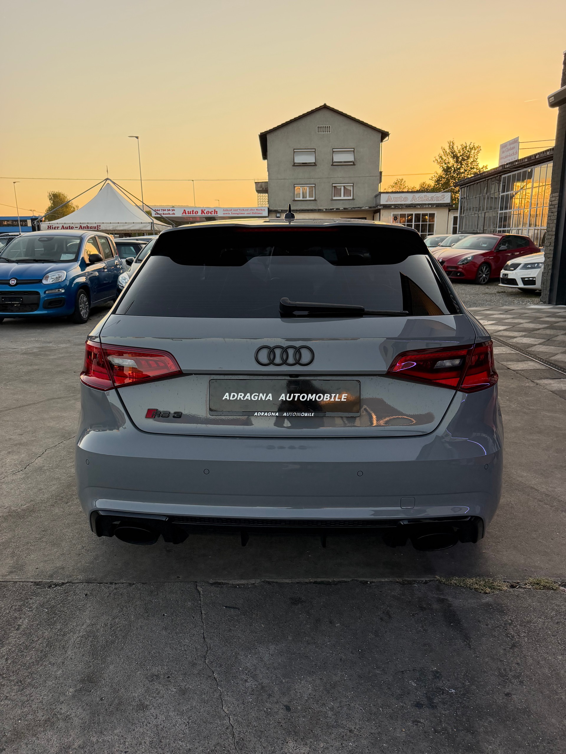 AUDI RS3 2.5 TSI quattro S-tronic-image-9
