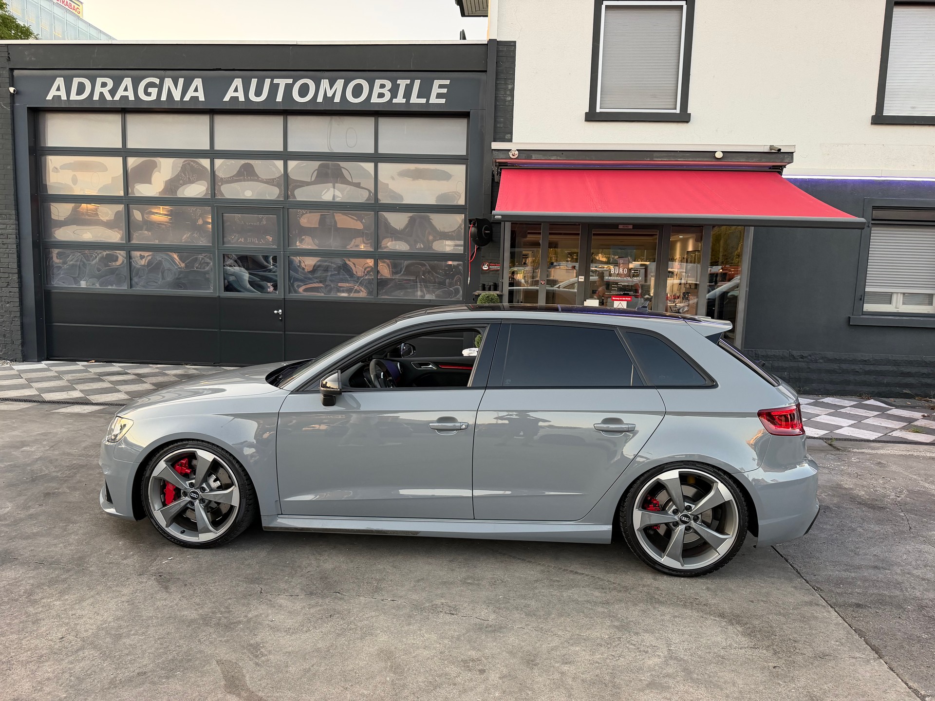 AUDI RS3 2.5 TSI quattro S-tronic-image-6