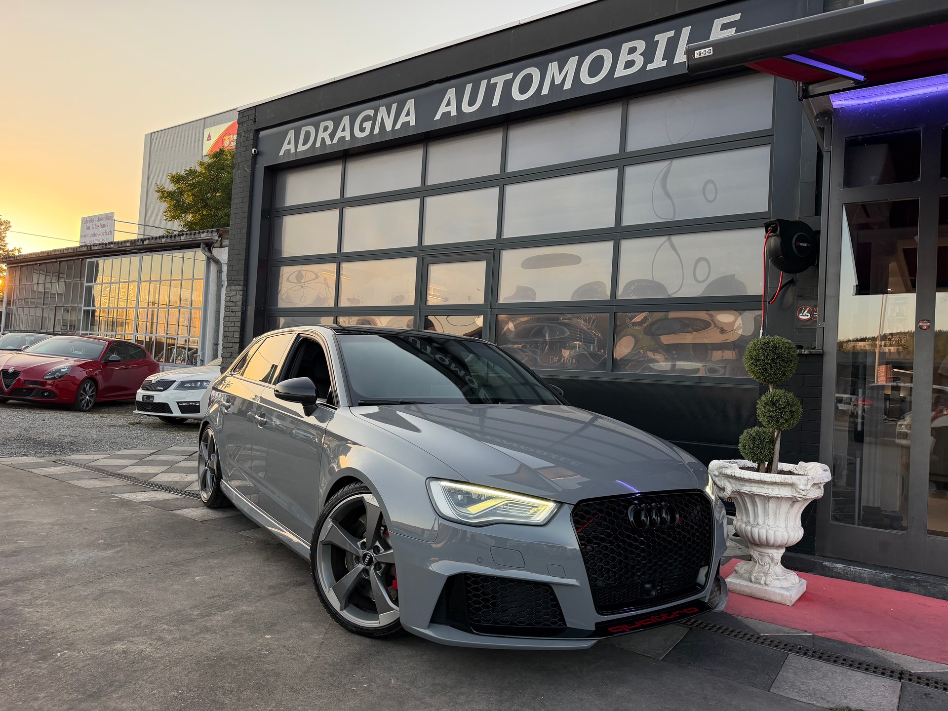 AUDI RS3 2.5 TSI quattro S-tronic-image-4