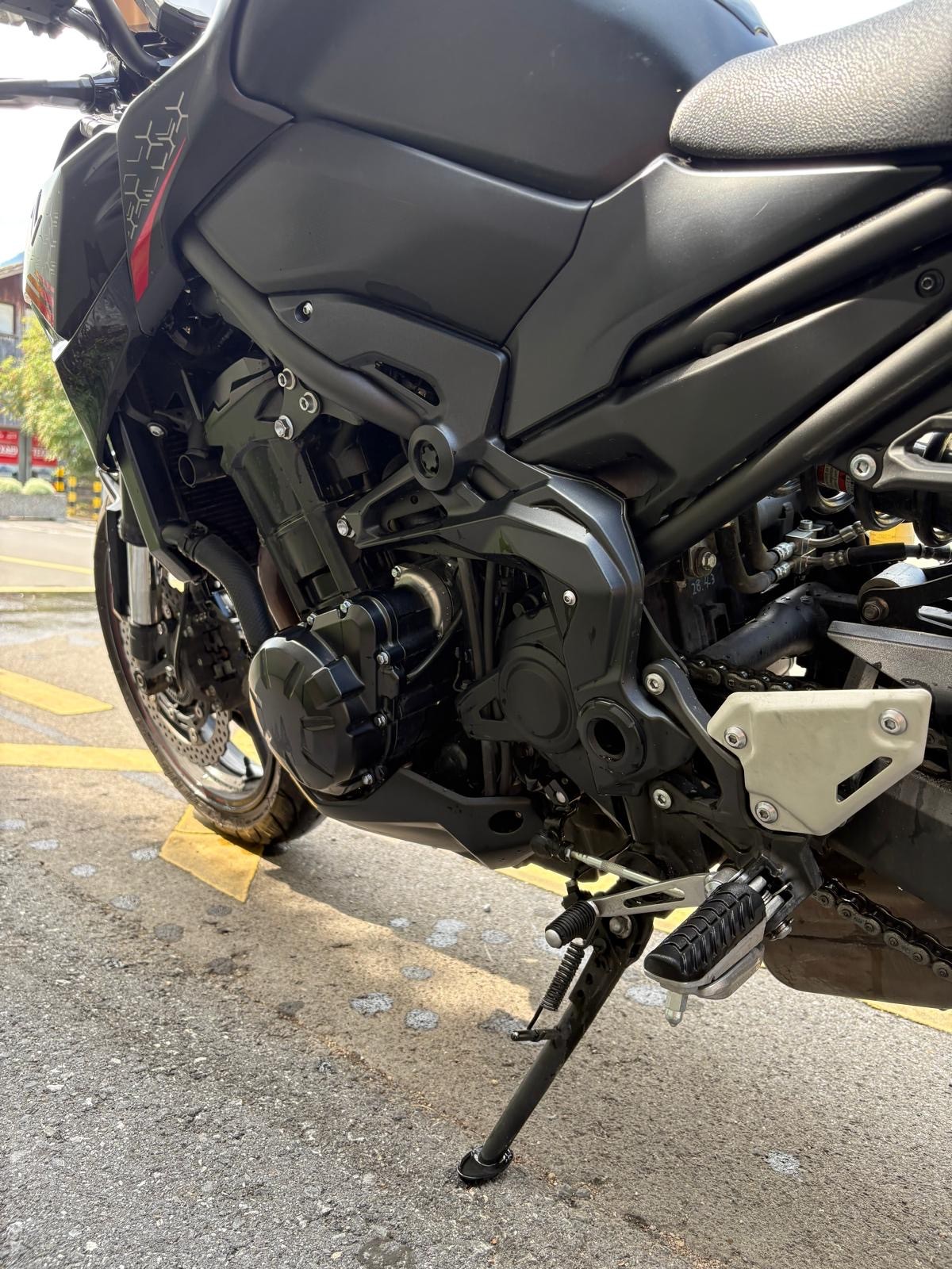 KAWASAKI Z 900-image-7