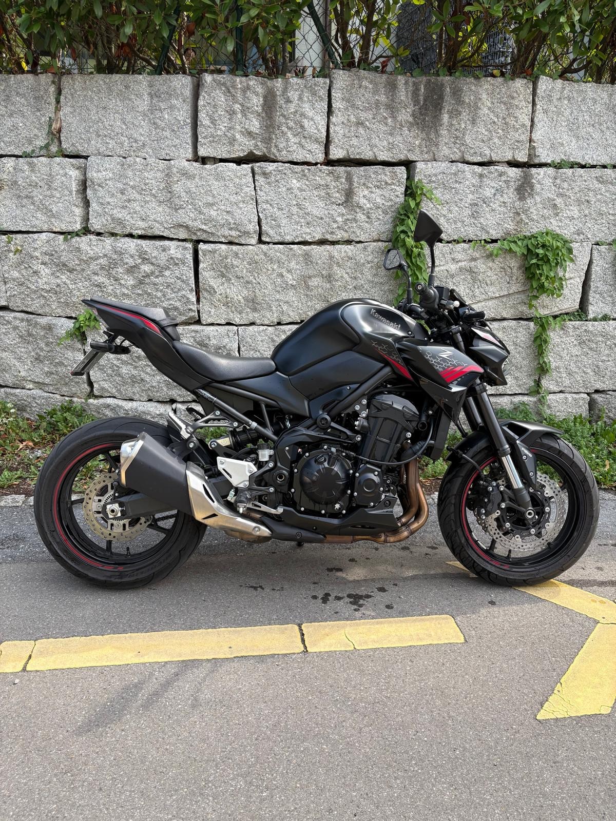 KAWASAKI Z 900-image-0