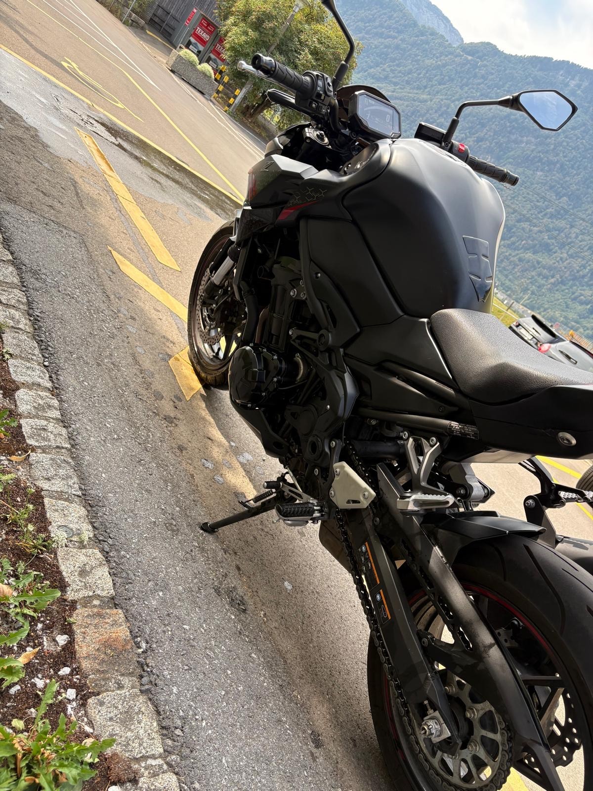 KAWASAKI Z 900-image-8