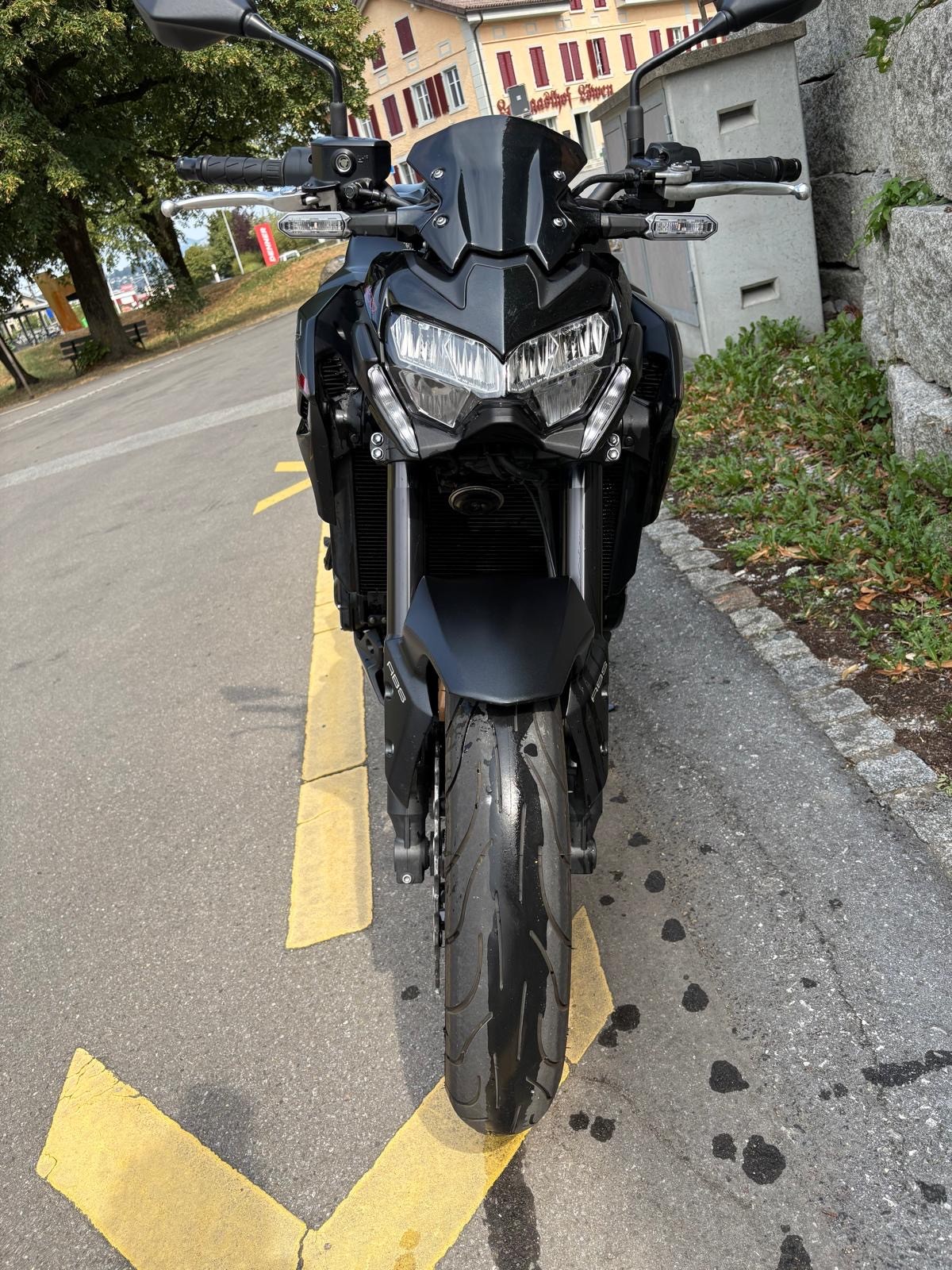 KAWASAKI Z 900-image-4