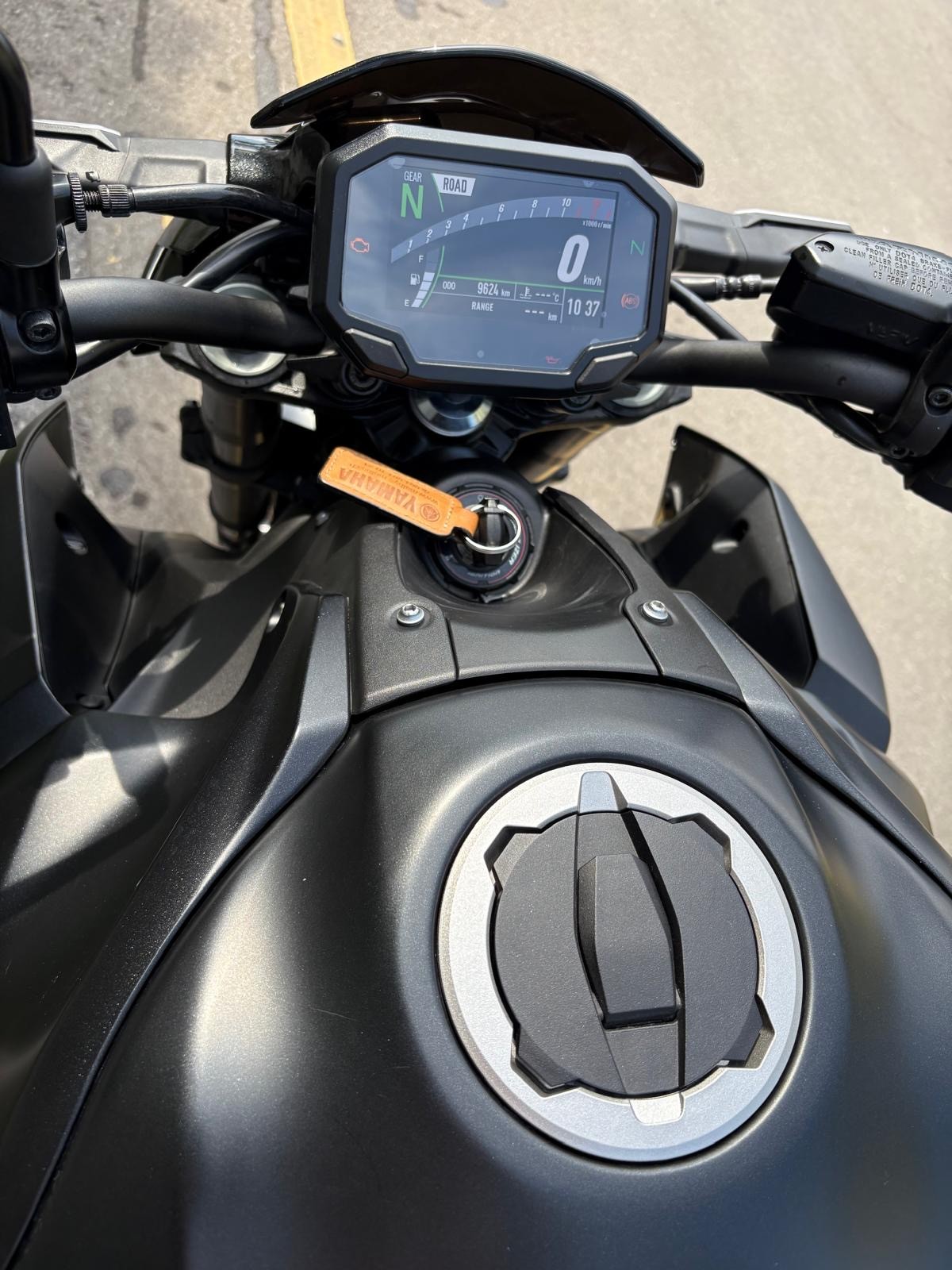 KAWASAKI Z 900-image-12
