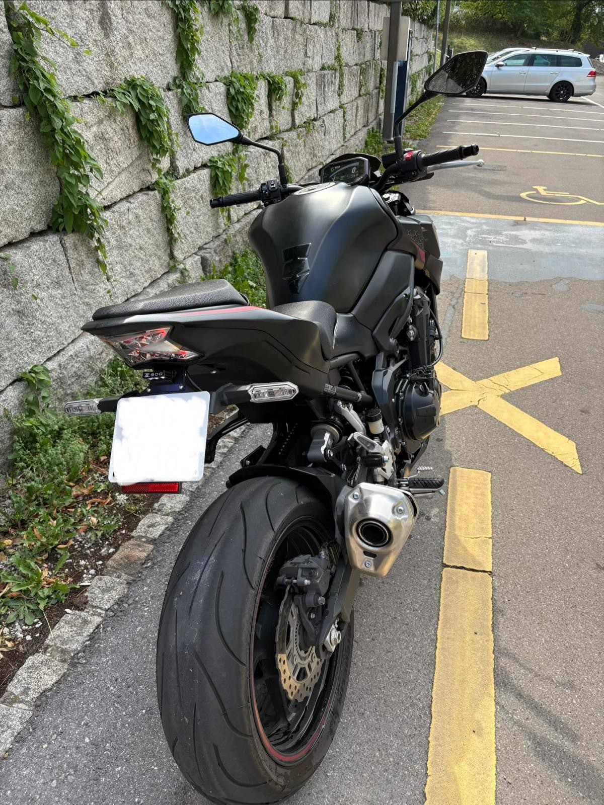 KAWASAKI Z 900-image-10