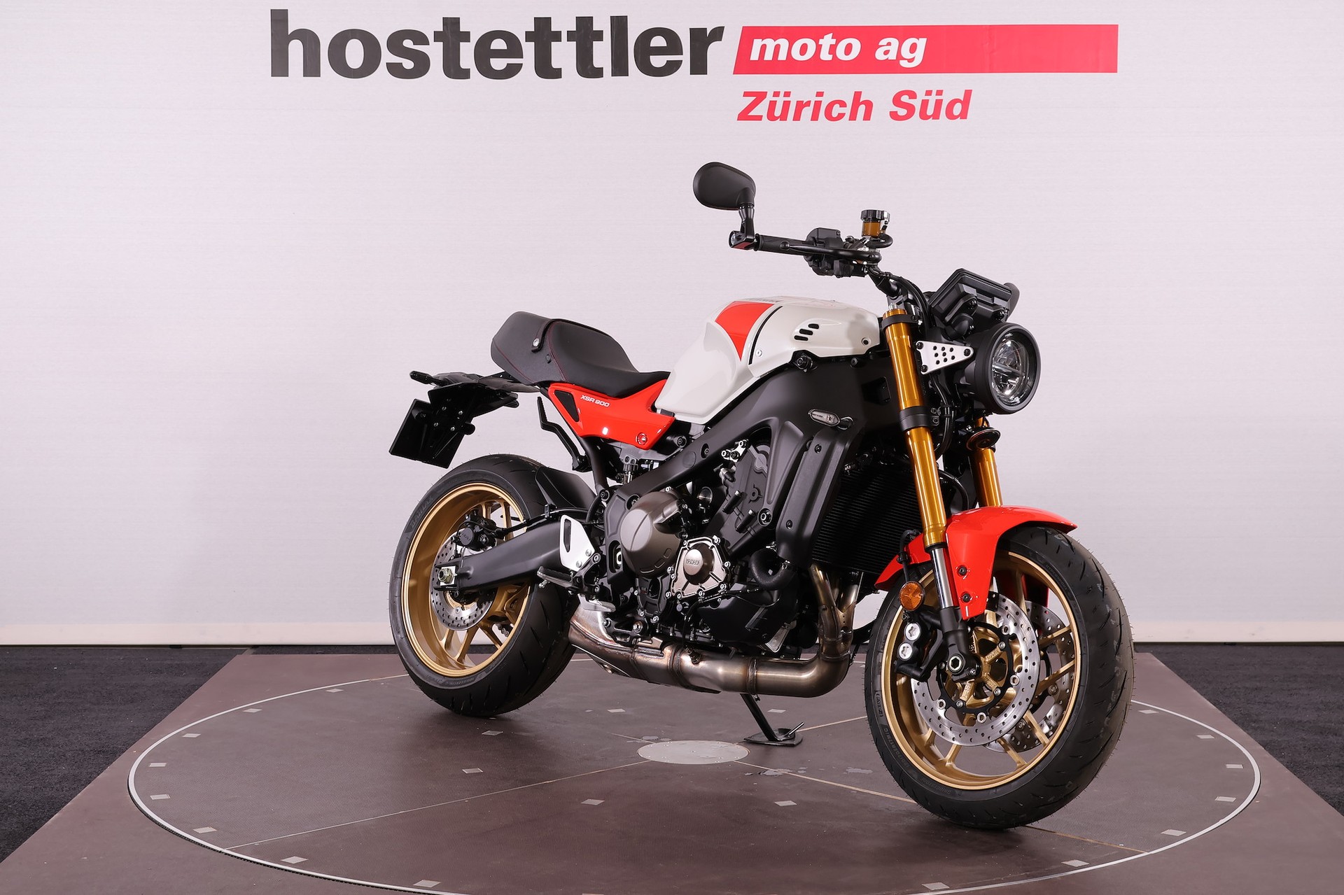 YAMAHA XSR 900-image-3