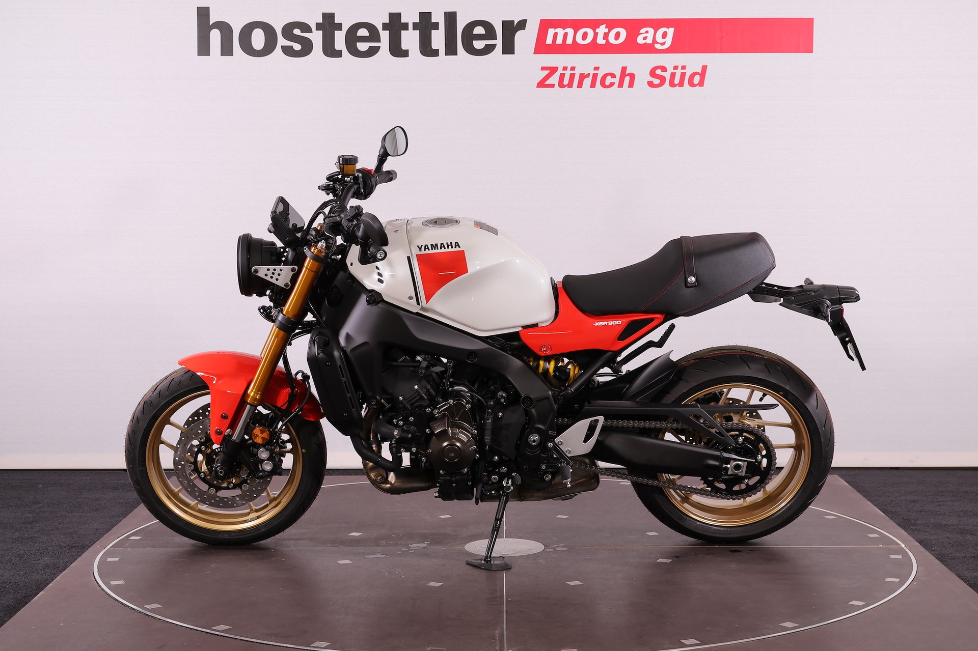YAMAHA XSR 900-image-0
