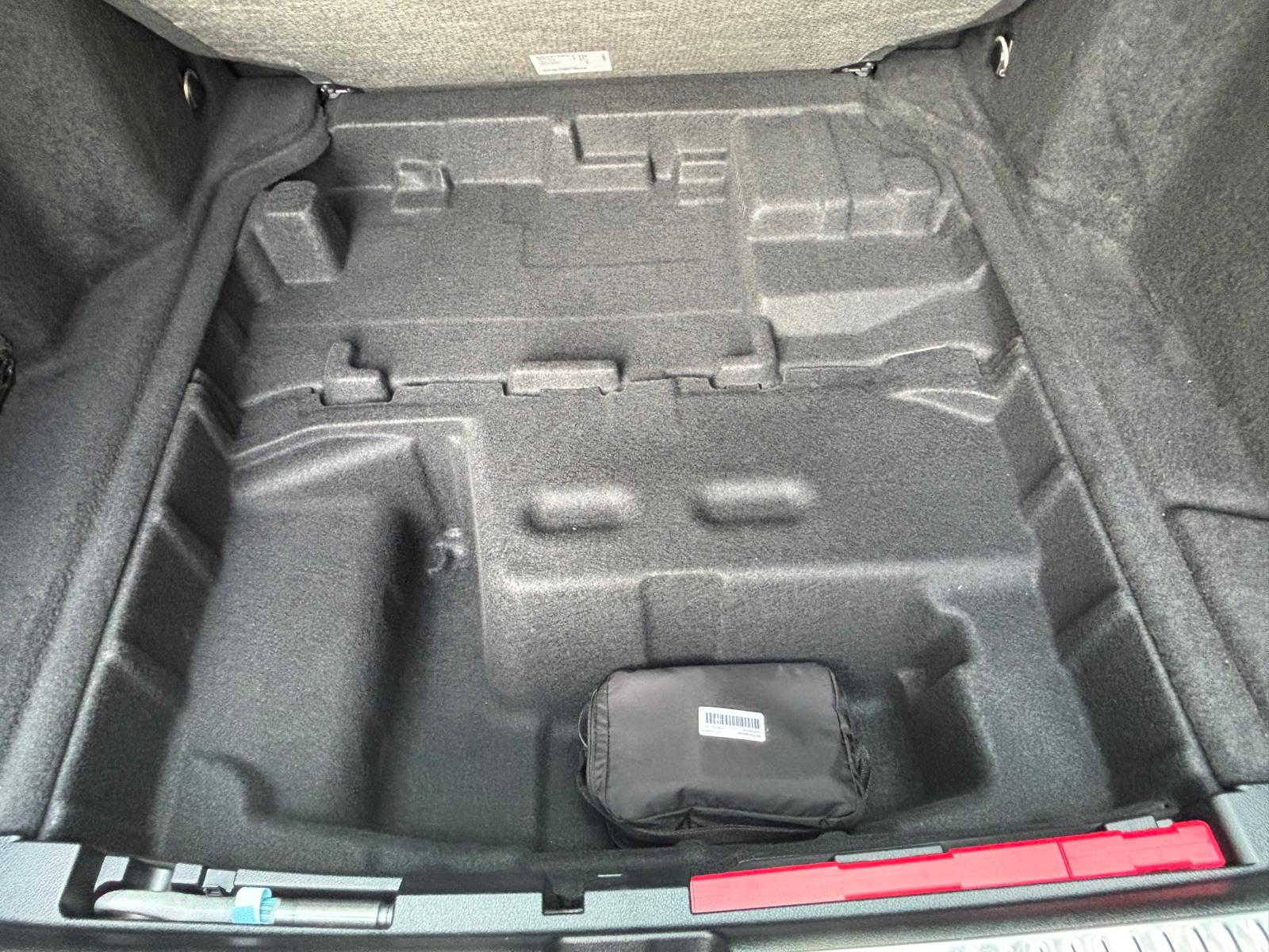 MERCEDES-BENZ C 220 d T 4Matic Avantgarde-image-19