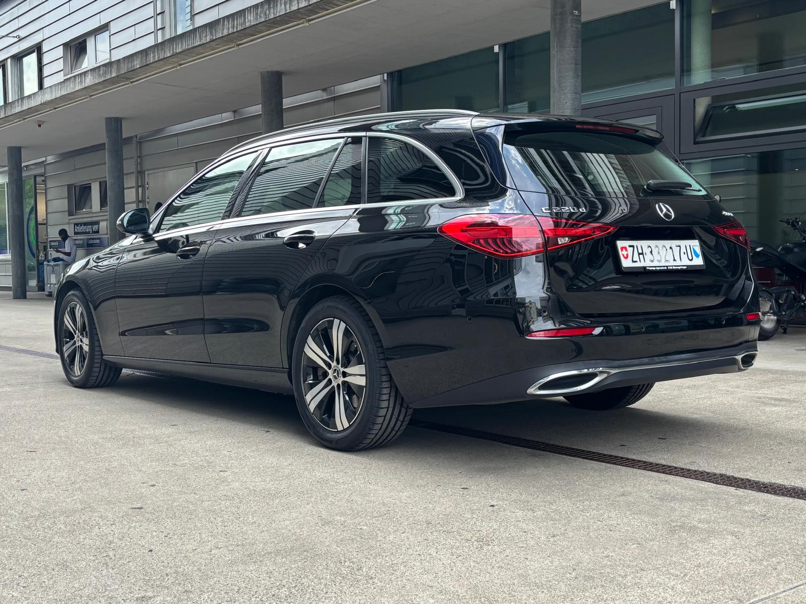 MERCEDES-BENZ C 220 d T 4Matic Avantgarde-showroom-element-2
