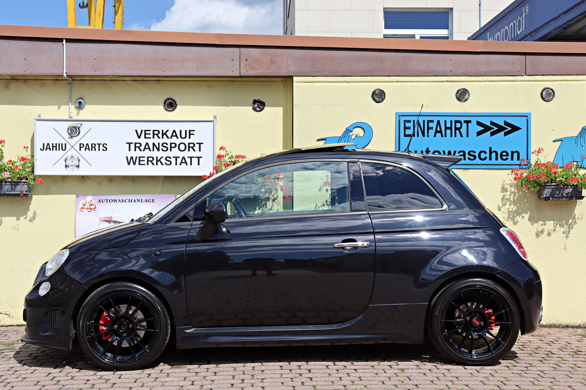 FIAT 500 1.4 16V Turbo Abarth 695 SS-showroom-element-1