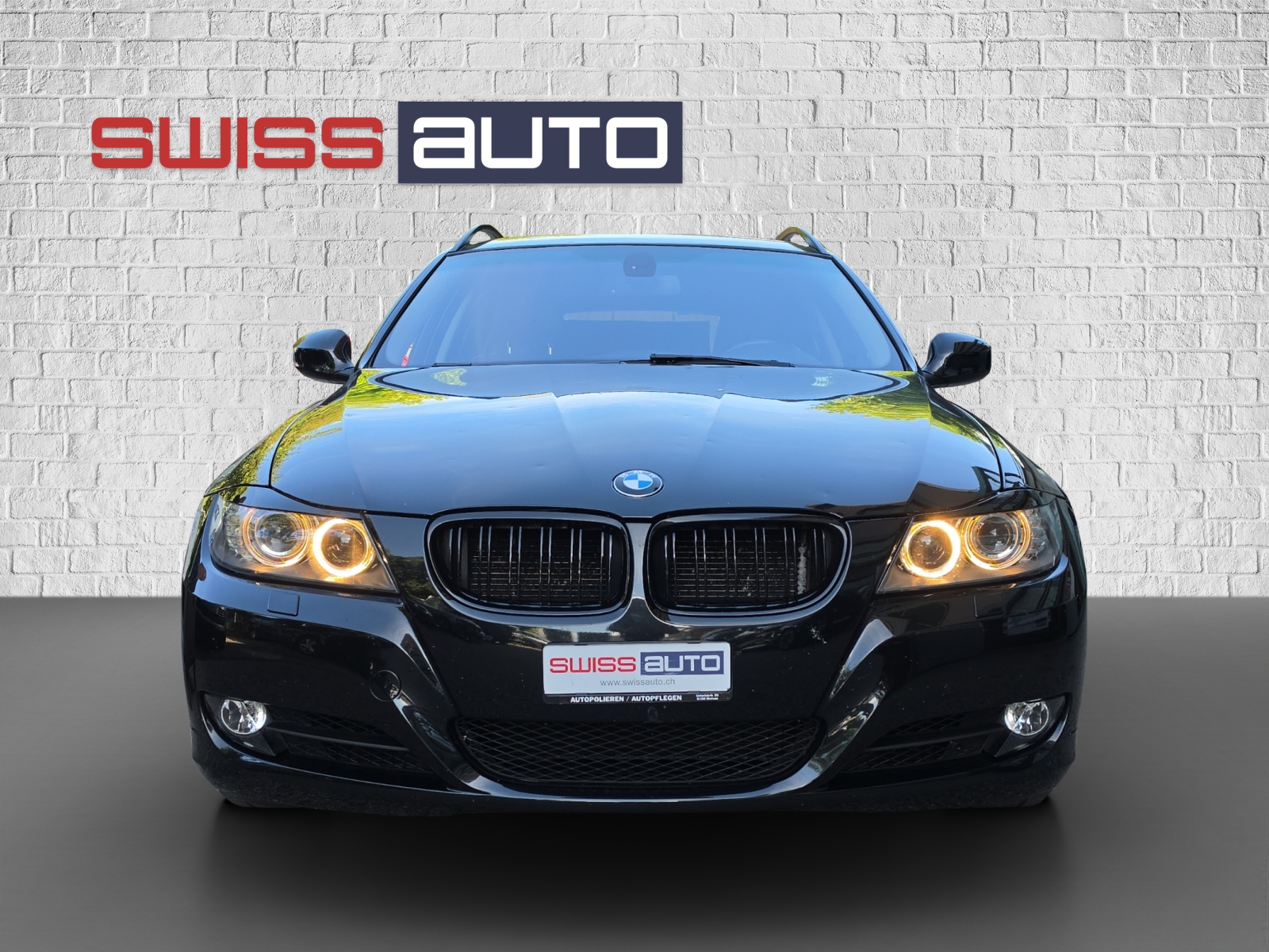 BMW 325i Touring Steptronic-showroom-element-1