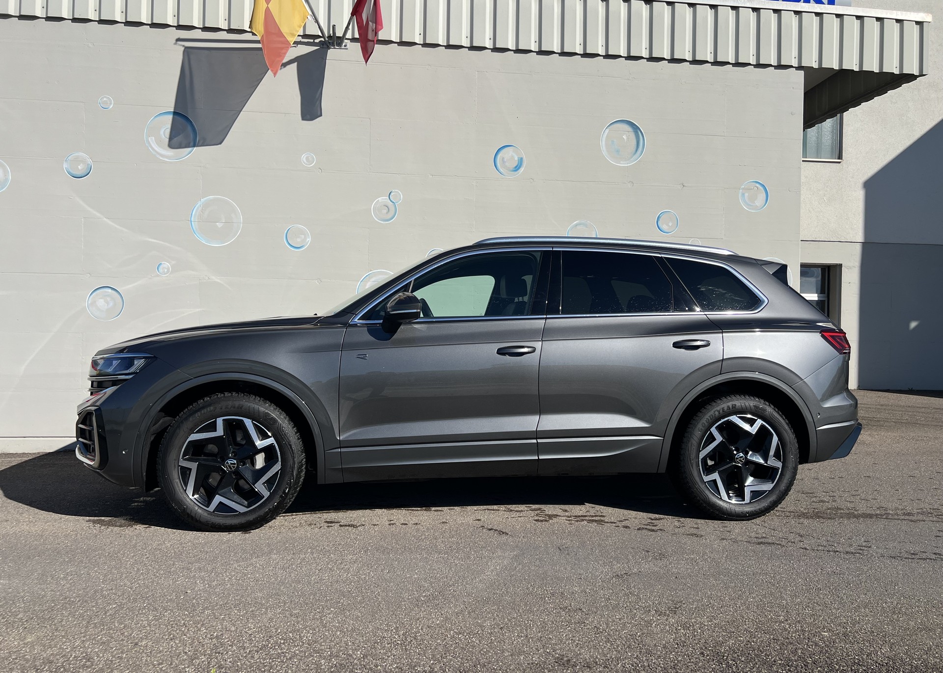 VW Touareg 3.0 TDI R-Line Tiptronic-showroom-element-2
