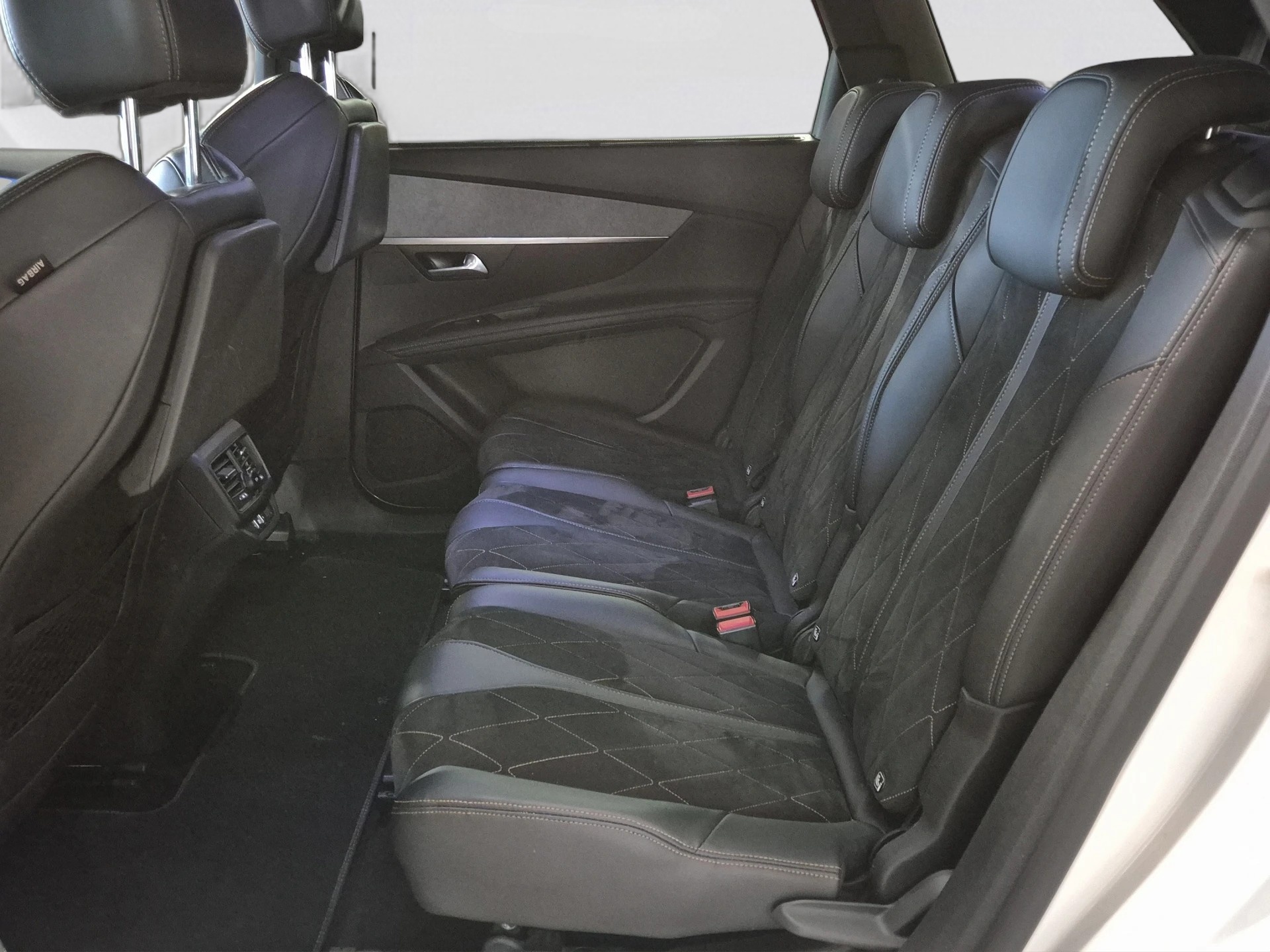 PEUGEOT 5008 2.0 BlueHDi GT EAT 7SEATS/7PLACES LEASING à partir de CHF 290.-/mois-image-12