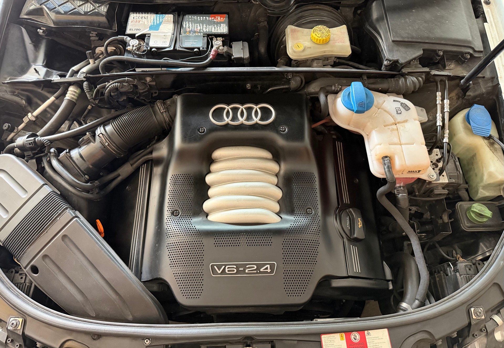 AUDI 2.4 V6 170-image-6