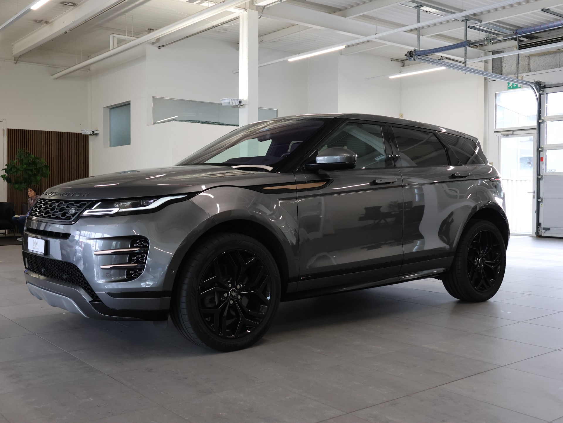 LAND ROVER Range Rover Evoque R-Dynamic P 300 HSE AT9-showroom-element-3