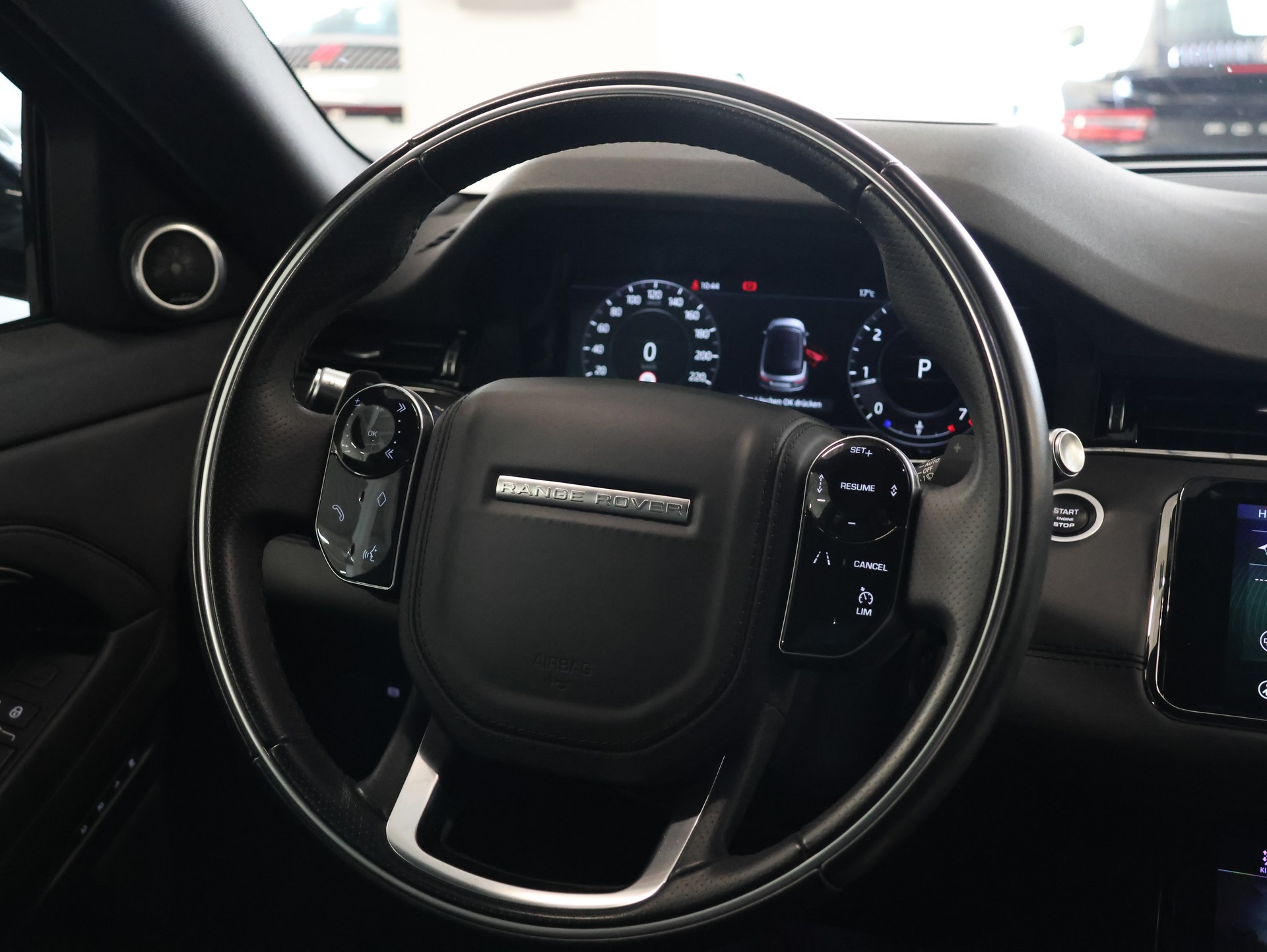 LAND ROVER Range Rover Evoque R-Dynamic P 300 HSE AT9-image-24