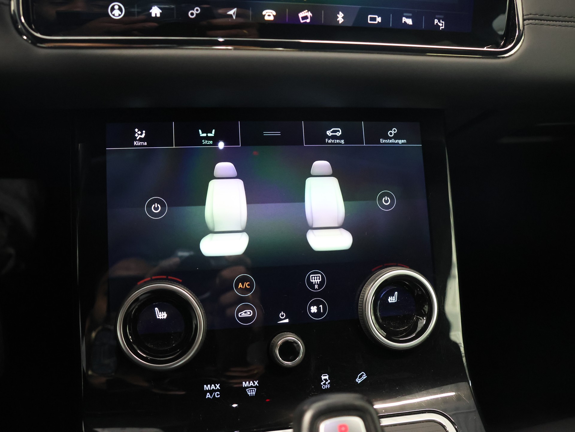 LAND ROVER Range Rover Evoque R-Dynamic P 300 HSE AT9-image-17