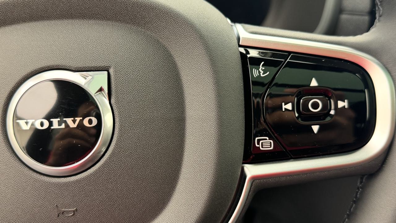 VOLVO XC90 T8 eAWD PluginHybrid Black Edition Geartronic-image-9