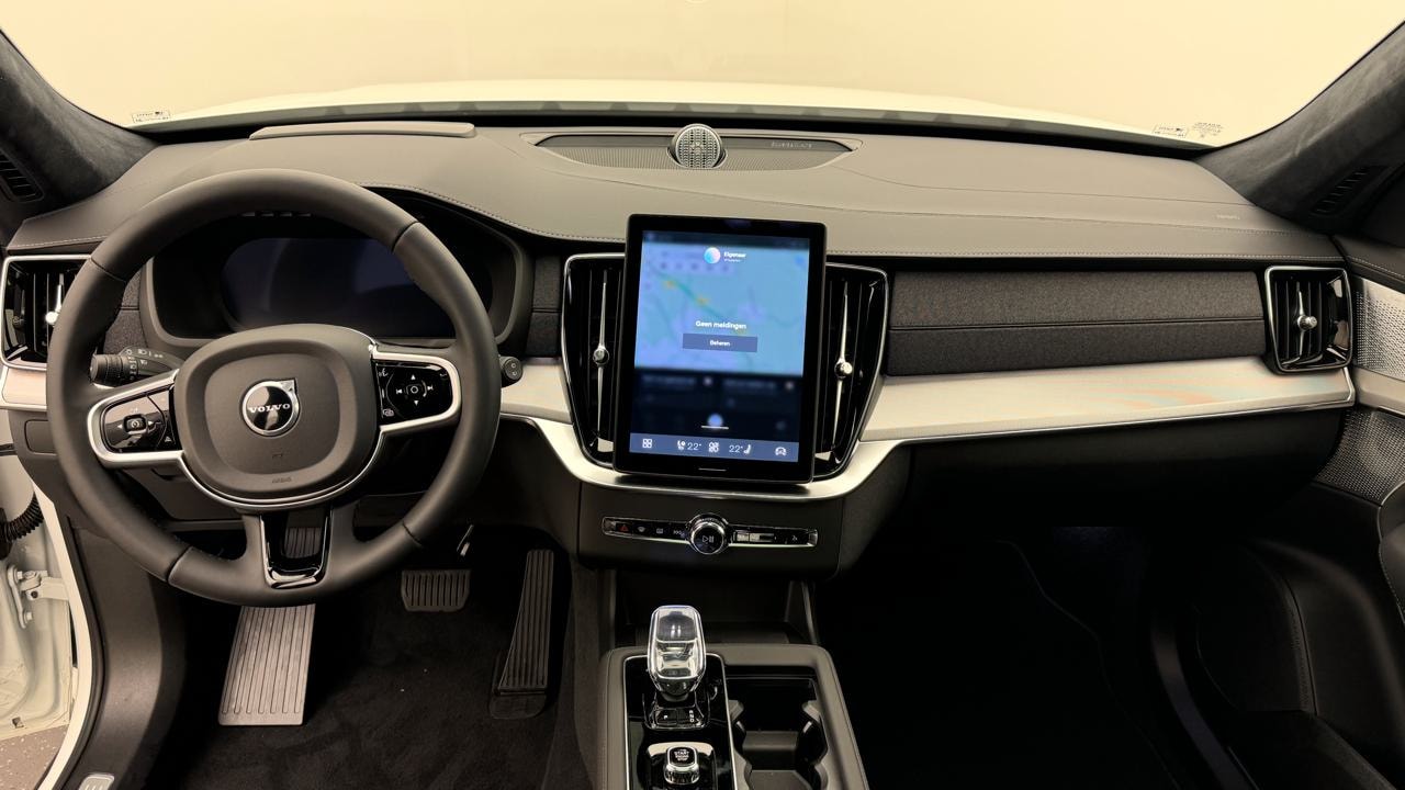 VOLVO XC90 T8 eAWD PluginHybrid Black Edition Geartronic-image-5
