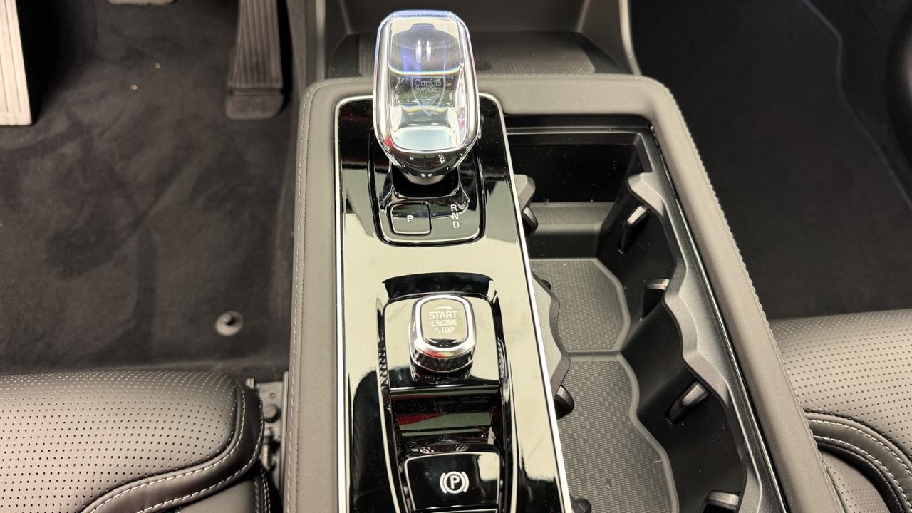 VOLVO XC90 T8 eAWD PluginHybrid Black Edition Geartronic-image-10