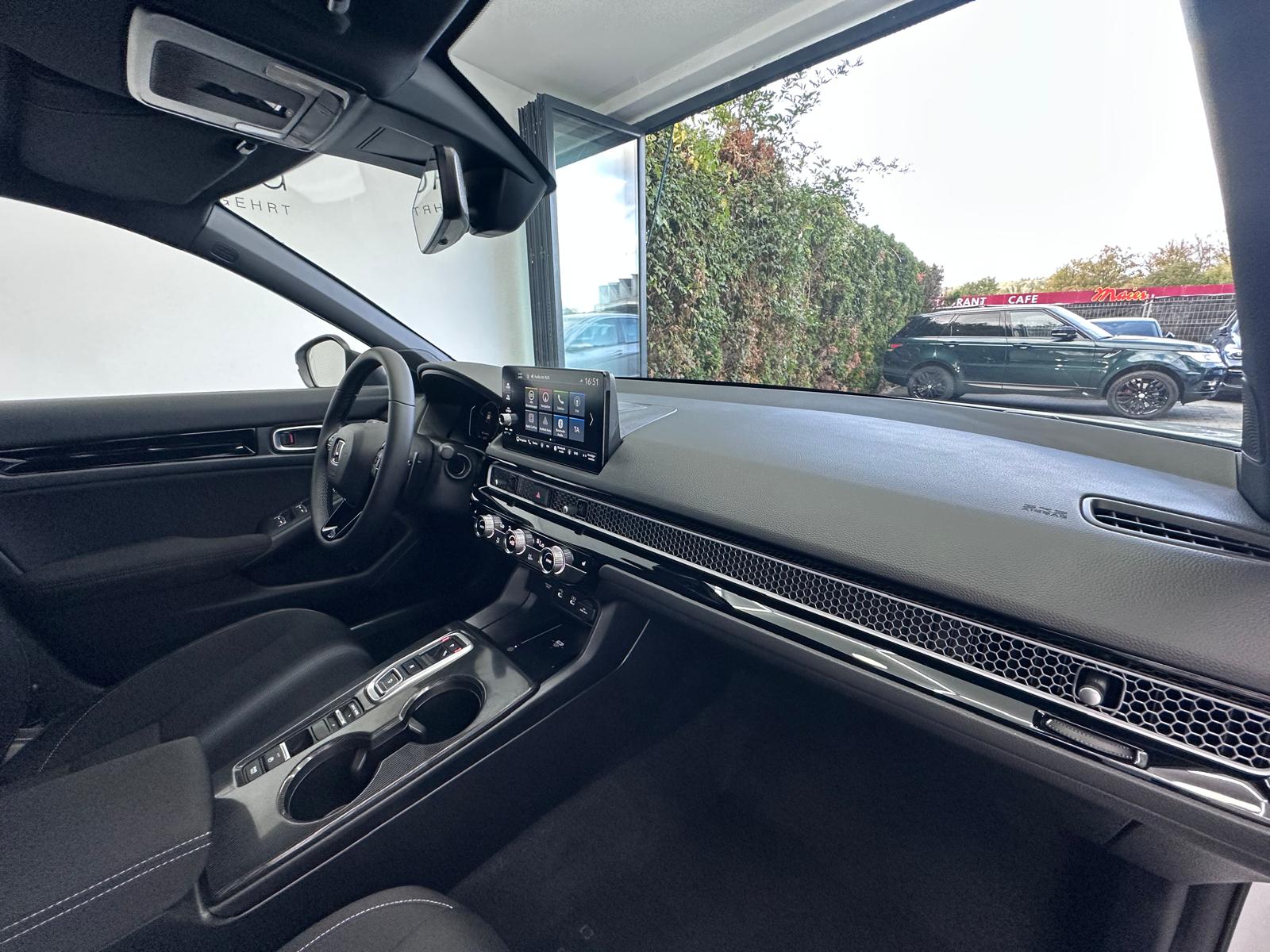 HONDA Civic 2.0 i-MMD HEV Elegance | Tageszulassung | CH-Fahrzeug | 8 Jahre Werksgarantie |-image-15