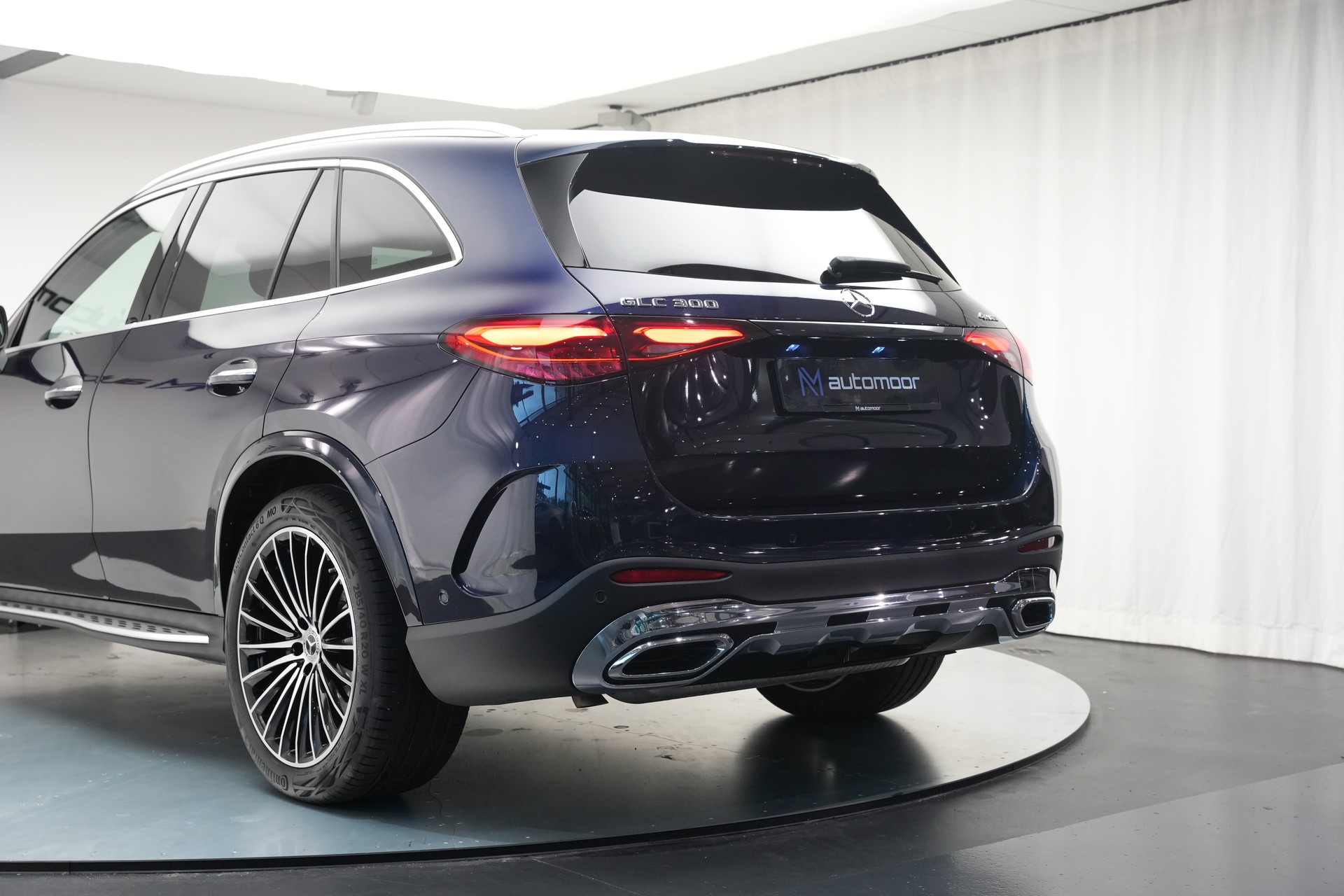 MERCEDES-BENZ GLC 300 4Matic AMG Line 9G-Tronic *AHK * Massagesitze* * Burmester*-image-51