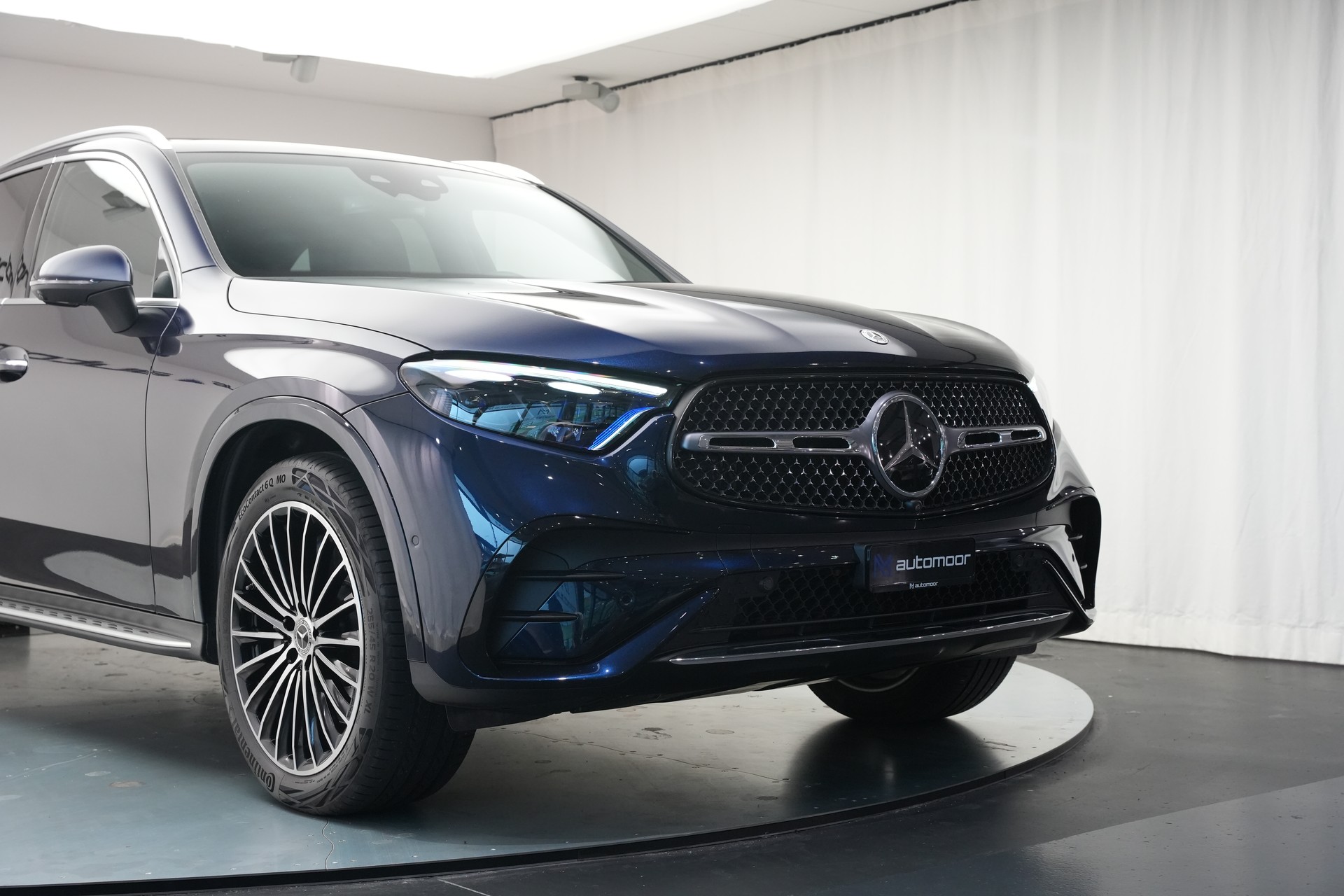 MERCEDES-BENZ GLC 300 4Matic AMG Line 9G-Tronic *AHK * Massagesitze* * Burmester*-image-41