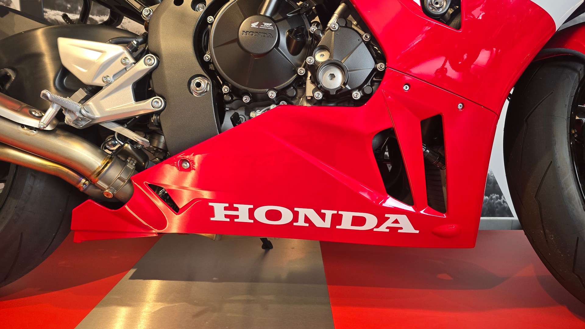 HONDA CBR 1000 RR-R Fireblade SP-image-6