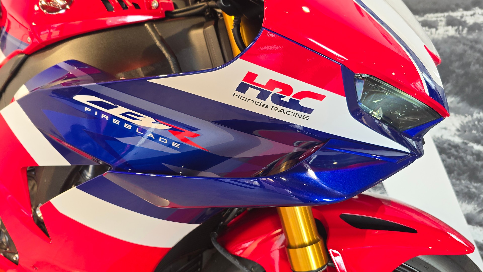 HONDA CBR 1000 RR-R Fireblade SP-image-2