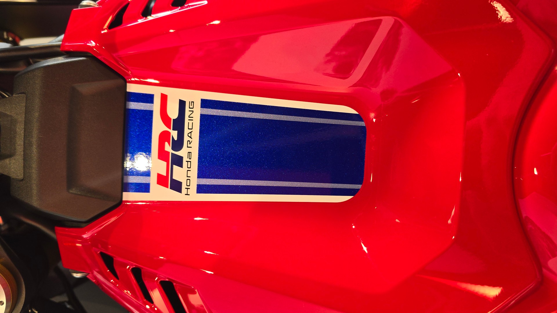 HONDA CBR 1000 RR-R Fireblade SP-image-12
