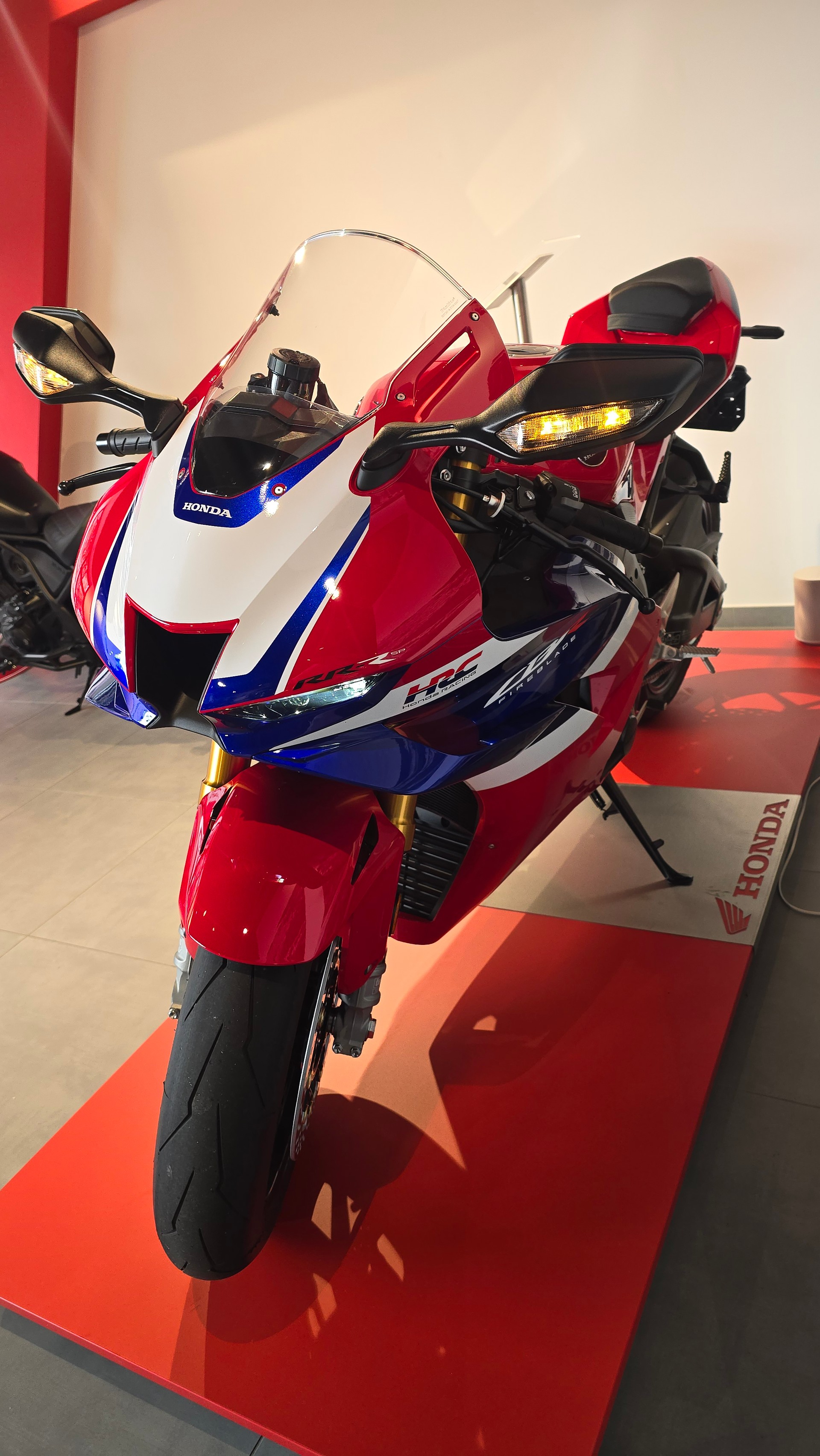 HONDA CBR 1000 RR-R Fireblade SP-image-15