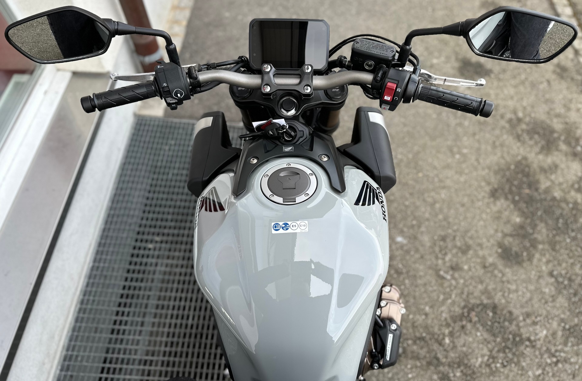HONDA CB 650 R E-Clutch-image-8