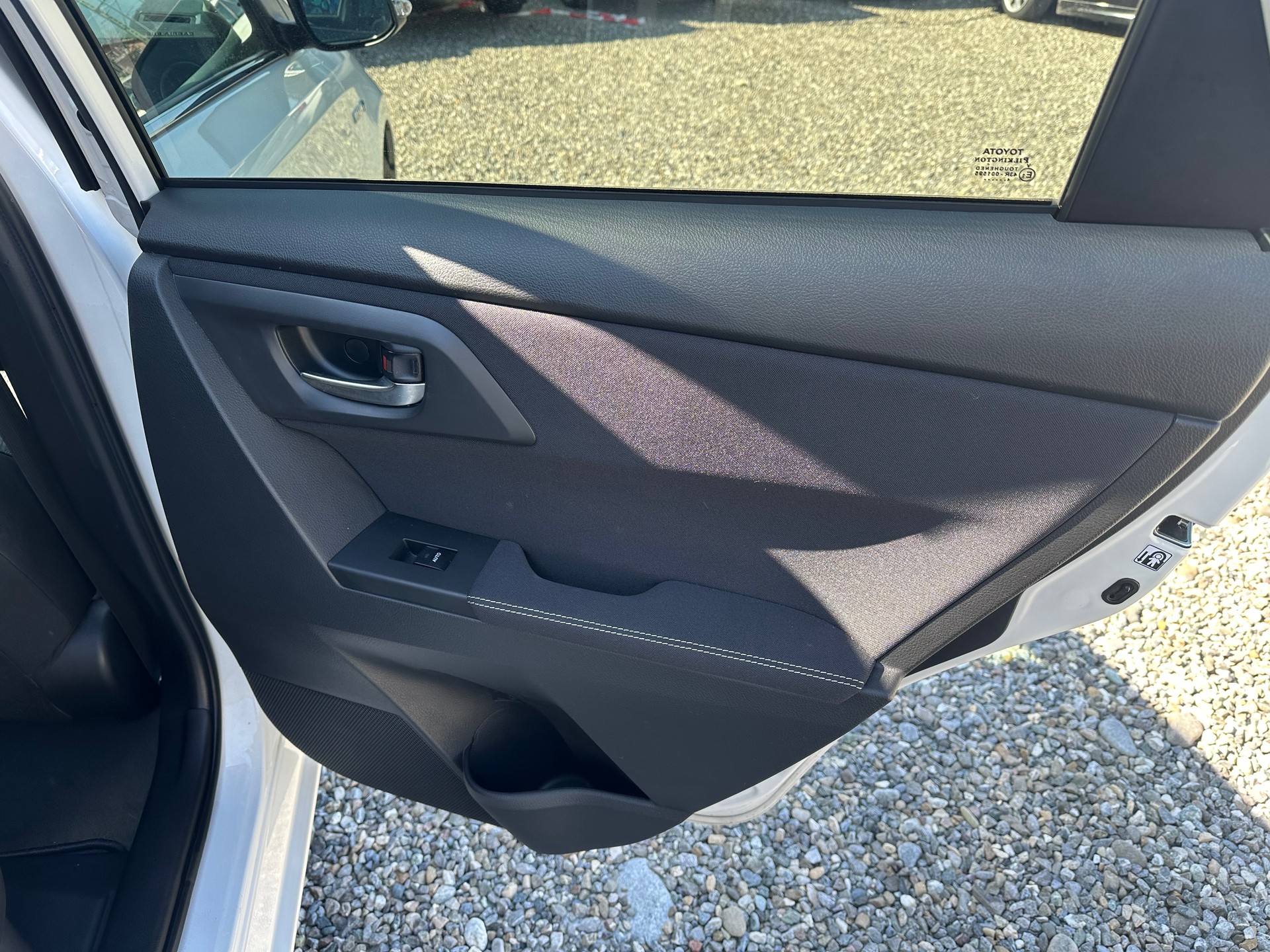 TOYOTA Auris Touring Sports 1.8 16V HSD Linea Trend-image-9